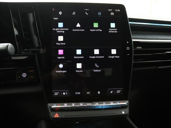 Apple Carplay/Android Auto Apple Carplay/Android Auto