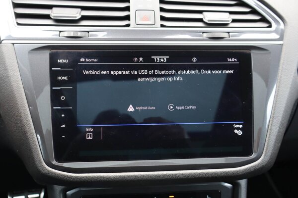 Apple Carplay/Android Auto Apple Carplay/Android Auto