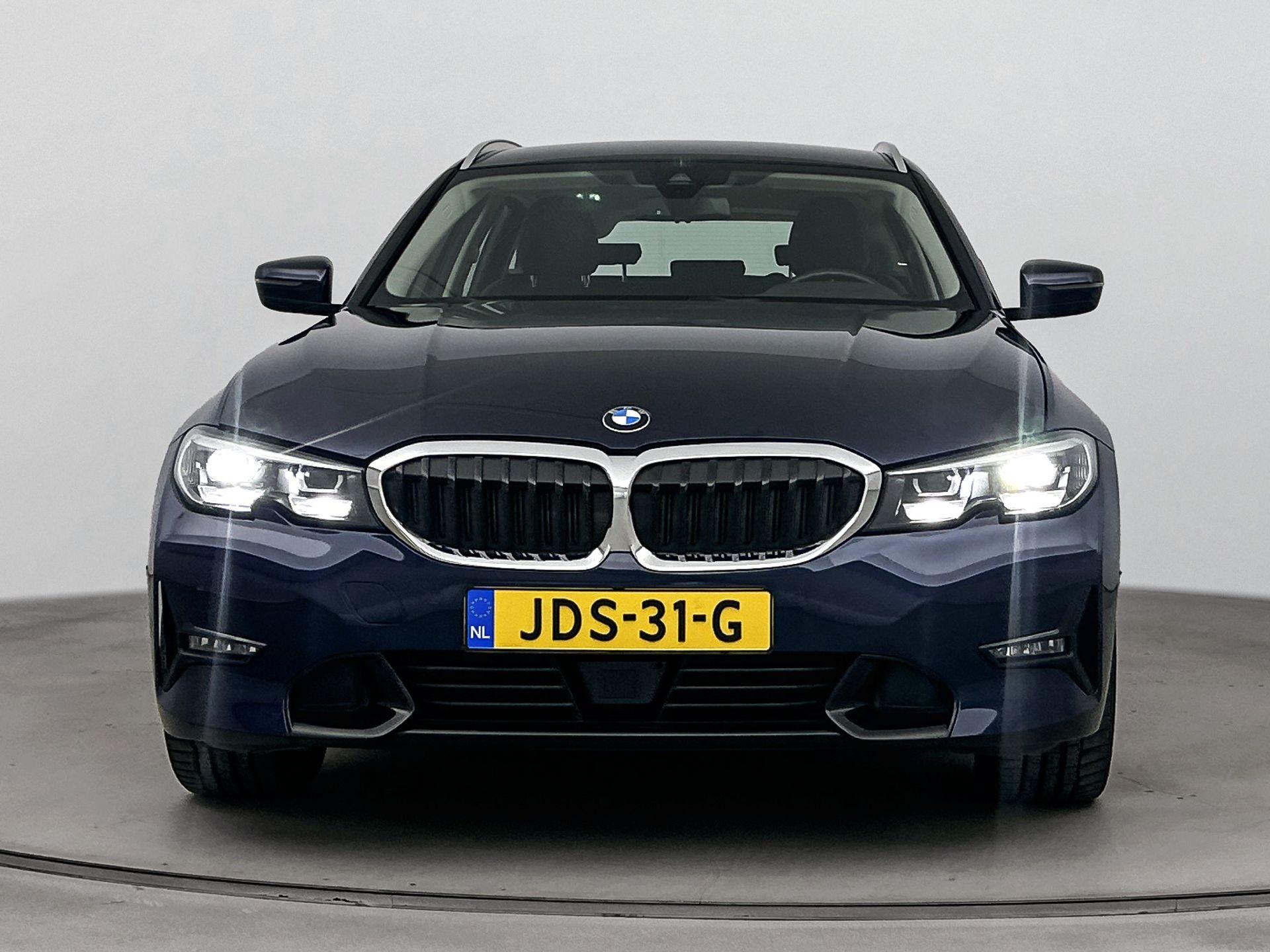 BMW 3 Serie Touring 330e High Executive - Afbeelding 4