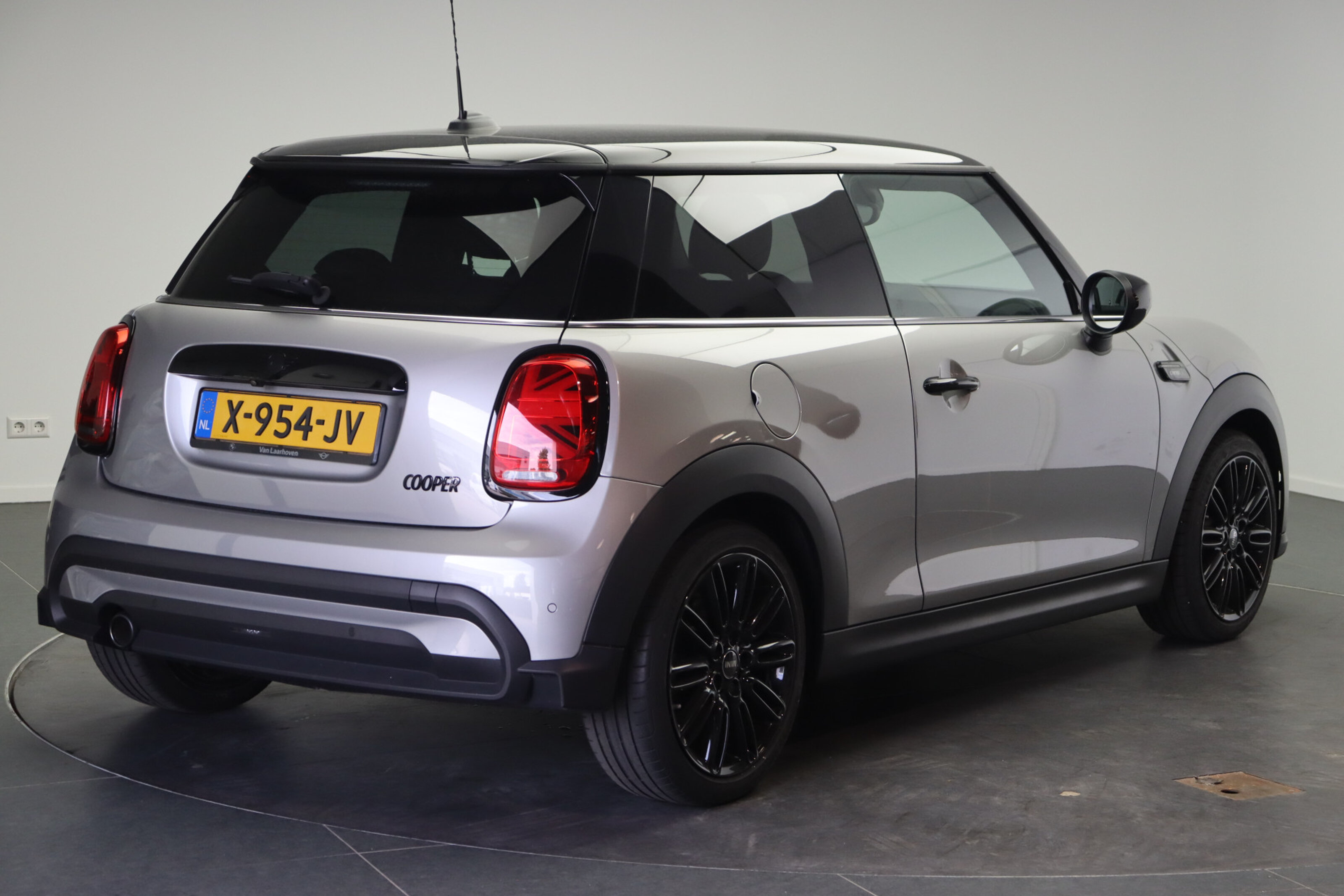 MINI Cooper Hatchback Classic Camden Automaat