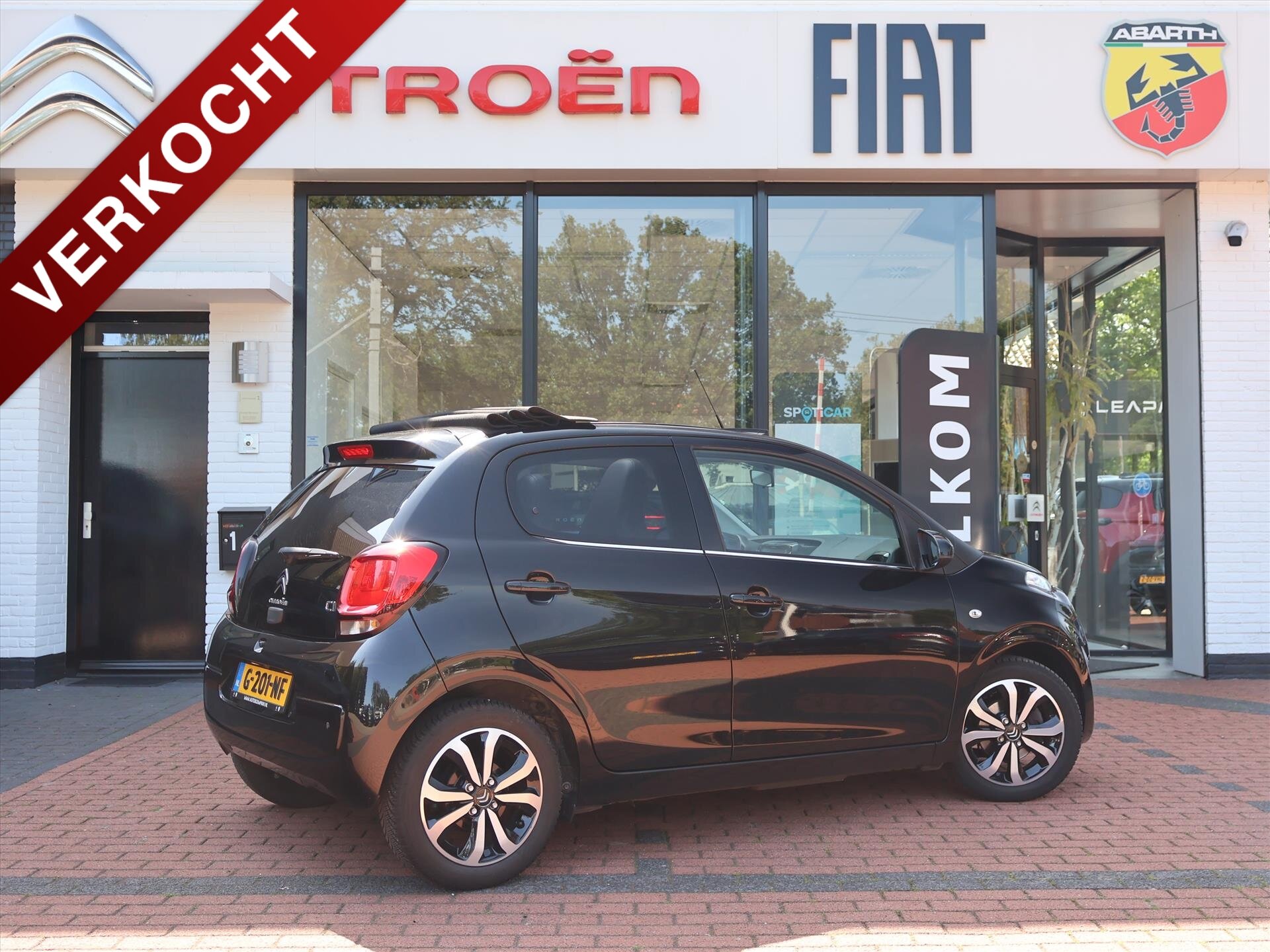 Citroën C1 Airscape *Auto van de Week!* 1.0 VTi 72PK 5drs. Shine, Rijklaarprijs | Camera | Leder | Stoelverwarming | Lichtmetalen wielen