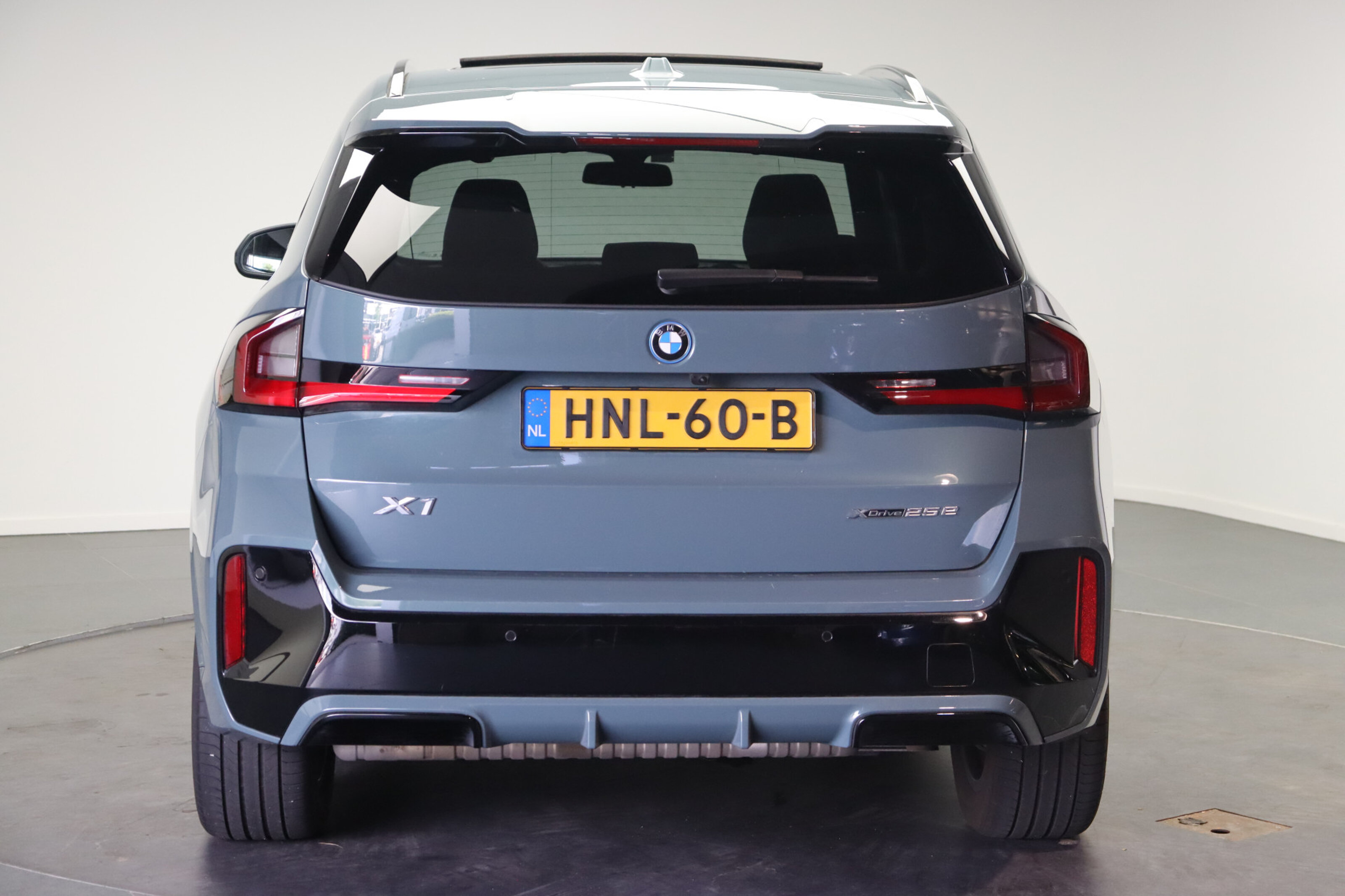 BMW X1 6