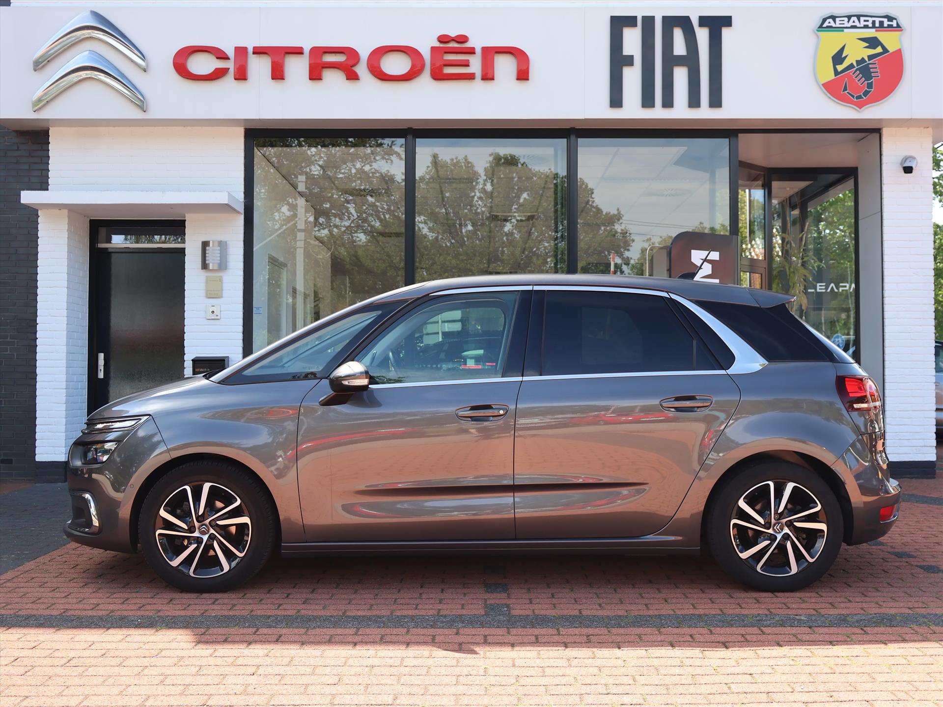 Citroën C4 Spacetourer PureTech 130PK S&S EAT8 Automaat Business, Rijklaarprijs | Leder | Trekhaak afn. | Camera | Navigatie - Afbeelding 2