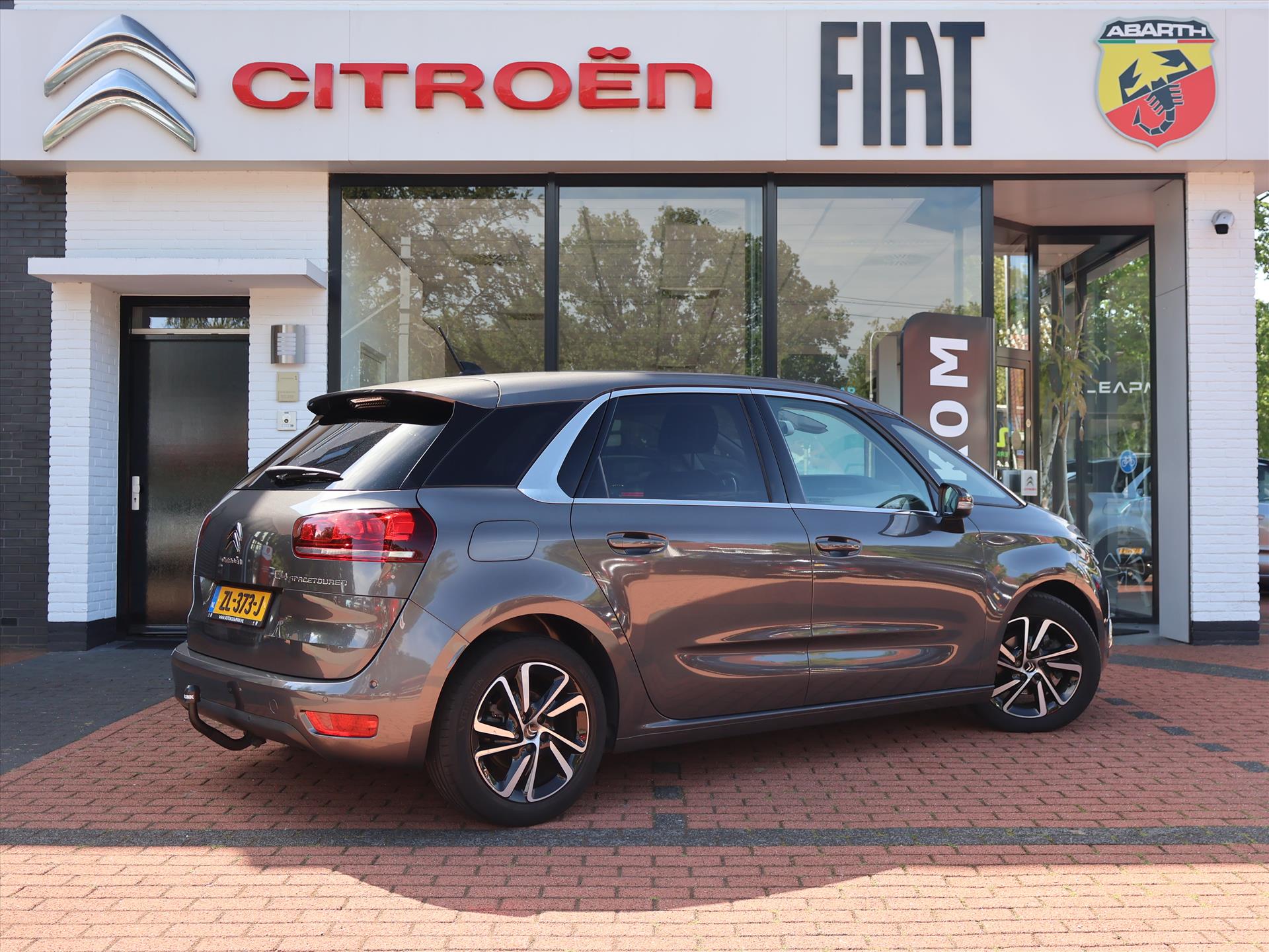 Citroën C4 Spacetourer PureTech 130PK S&S EAT8 Automaat Business, Rijklaarprijs | Leder | Trekhaak afn. | Camera | Navigatie - Afbeelding 4