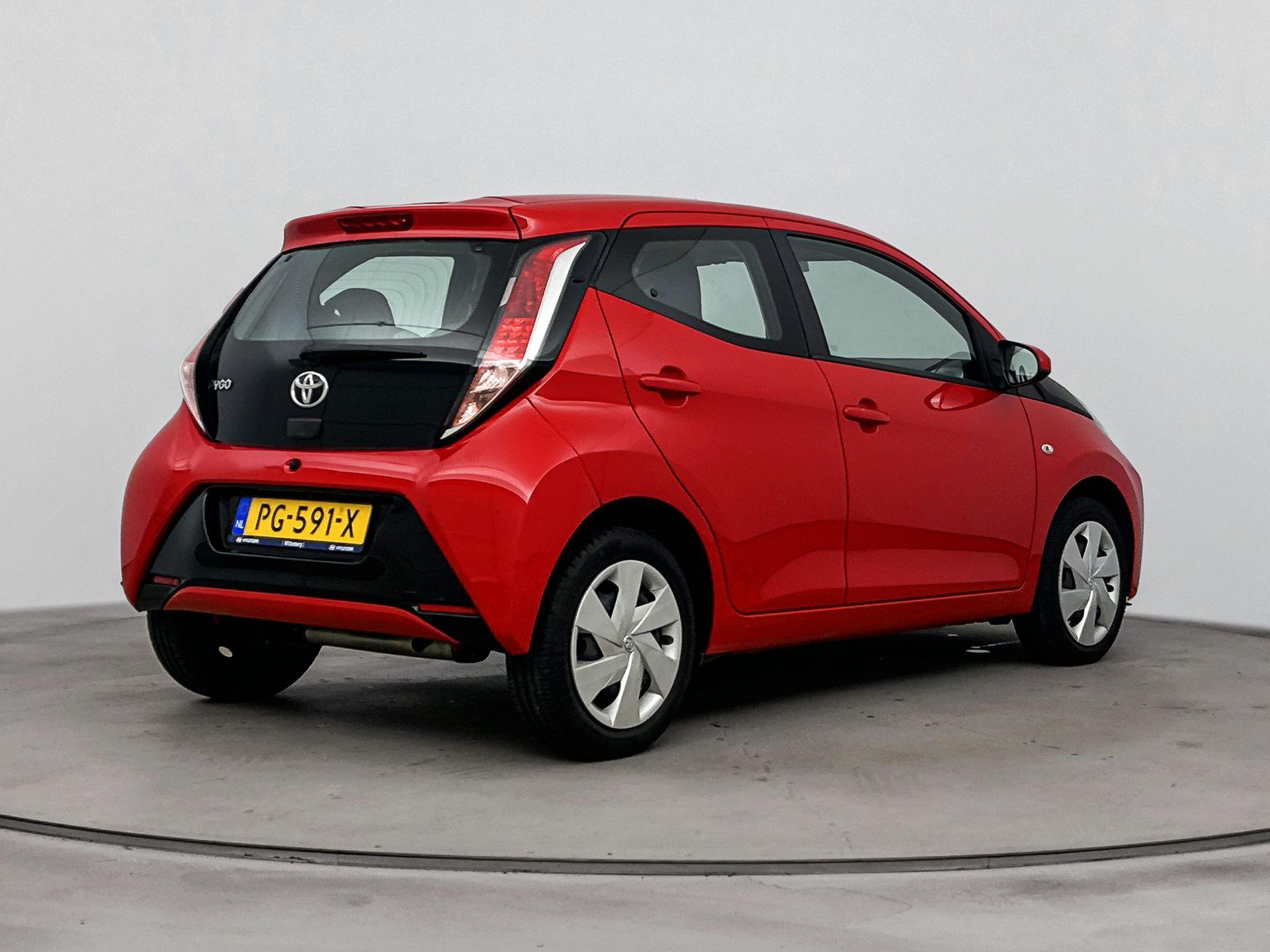 Toyota Aygo 1.0 VVT-i X-PLAY - Afbeelding 3