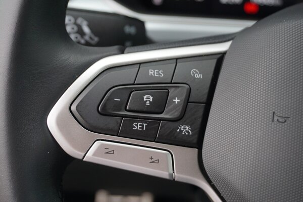 cruise control adaptief en stuurhulp cruise control adaptief en stuurhulp