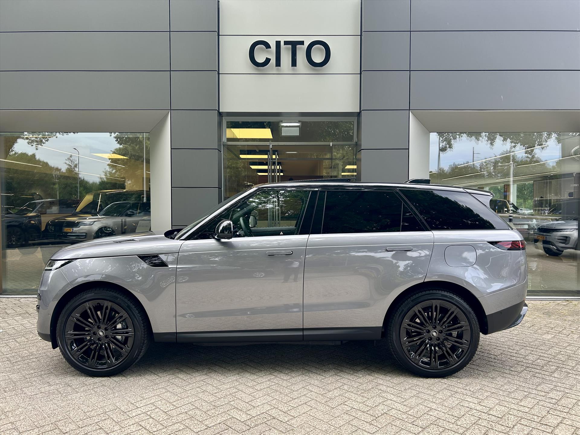 Land Rover Range Rover Sport P460e AWD PHEV S - XPEL | Head-Up | Soft Close - Afbeelding 2