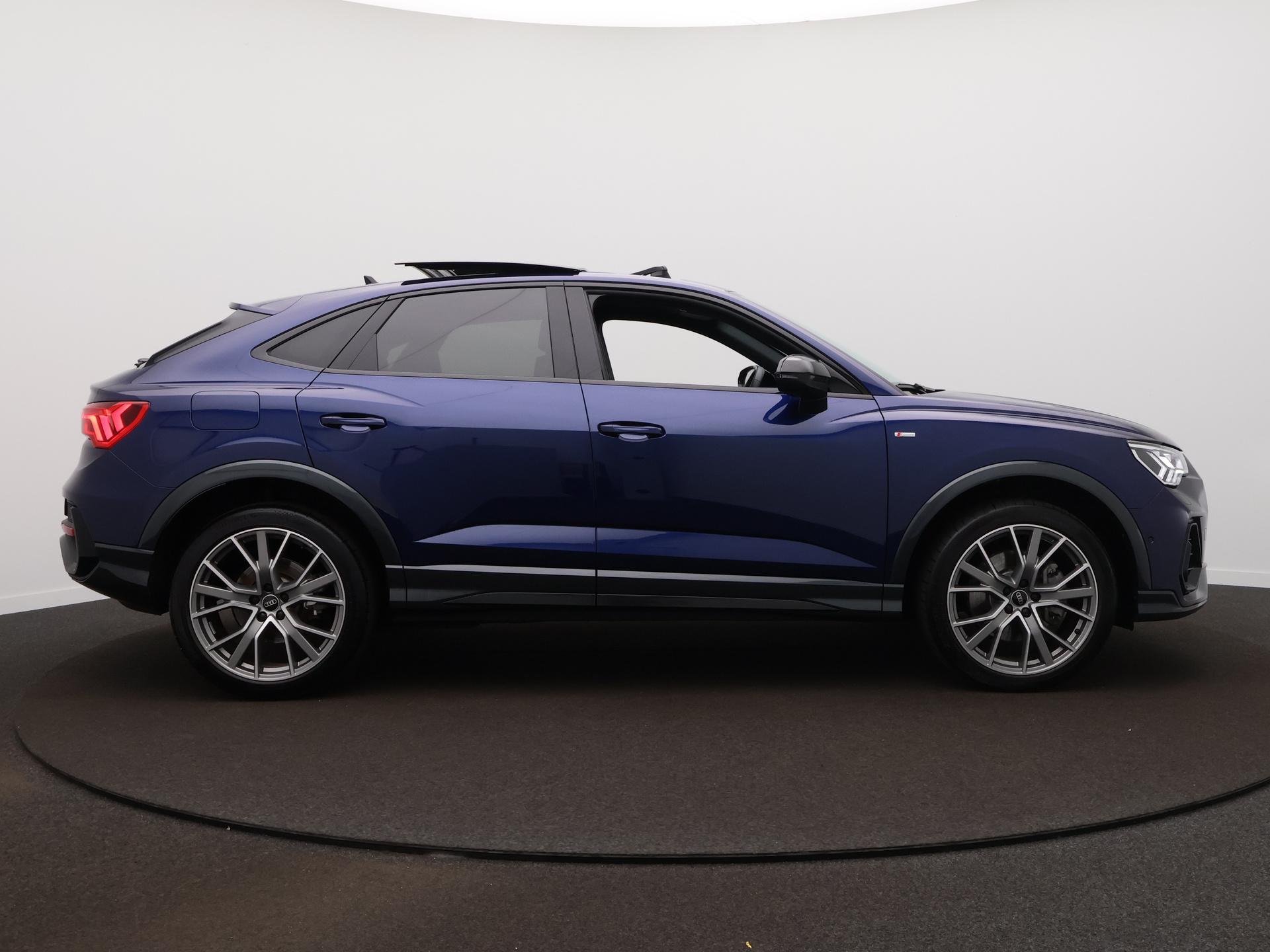 Audi Q3 Sportback 45 TFSI e S Edition - Afbeelding 4
