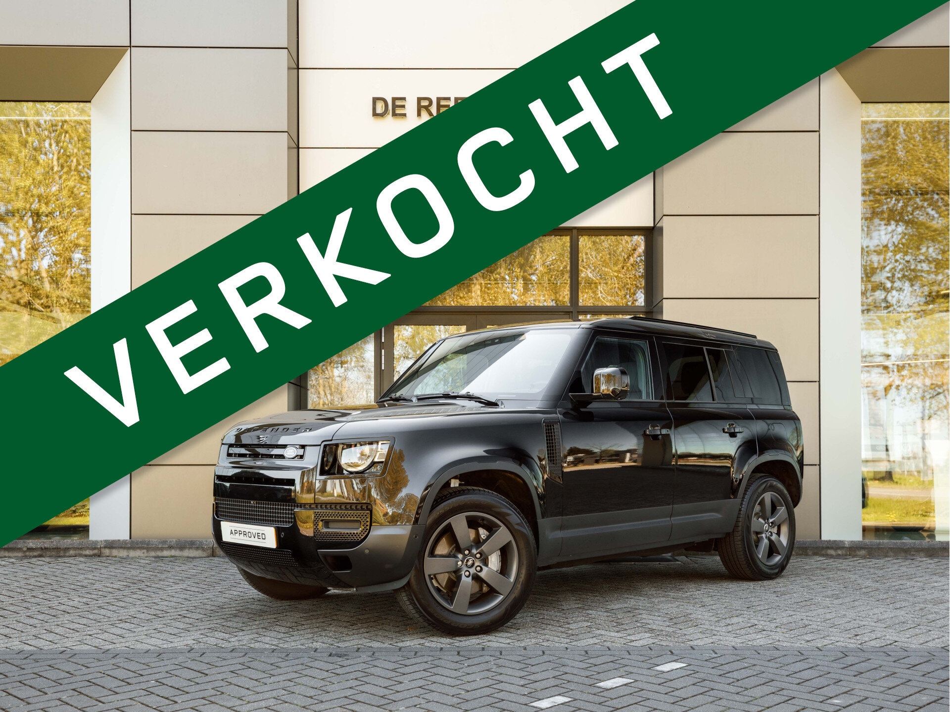 Land Rover Defender 110 P300e 110 S