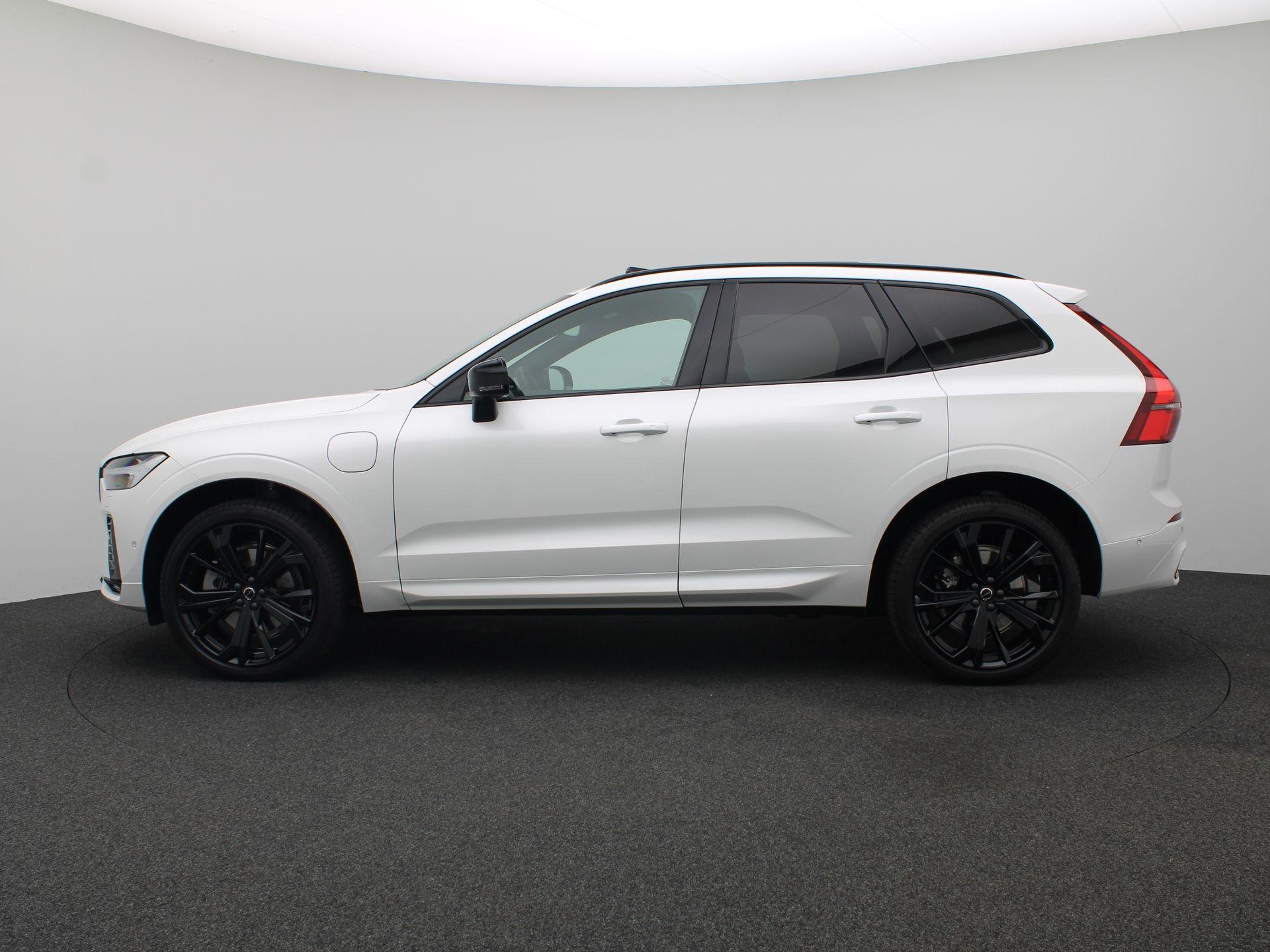 Volvo XC60 2.0 T6 Plug-in hybrid AWD Plus Black Edition 336PK - Afbeelding 3