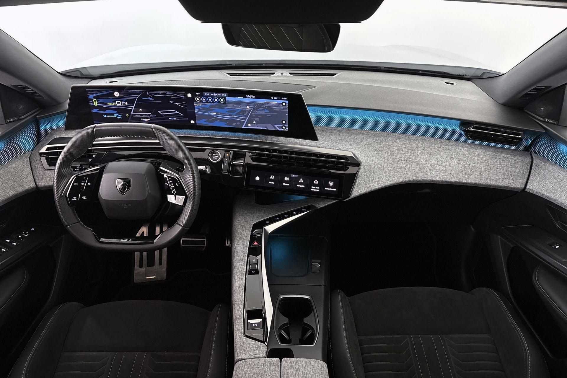 Peugeot e-3008