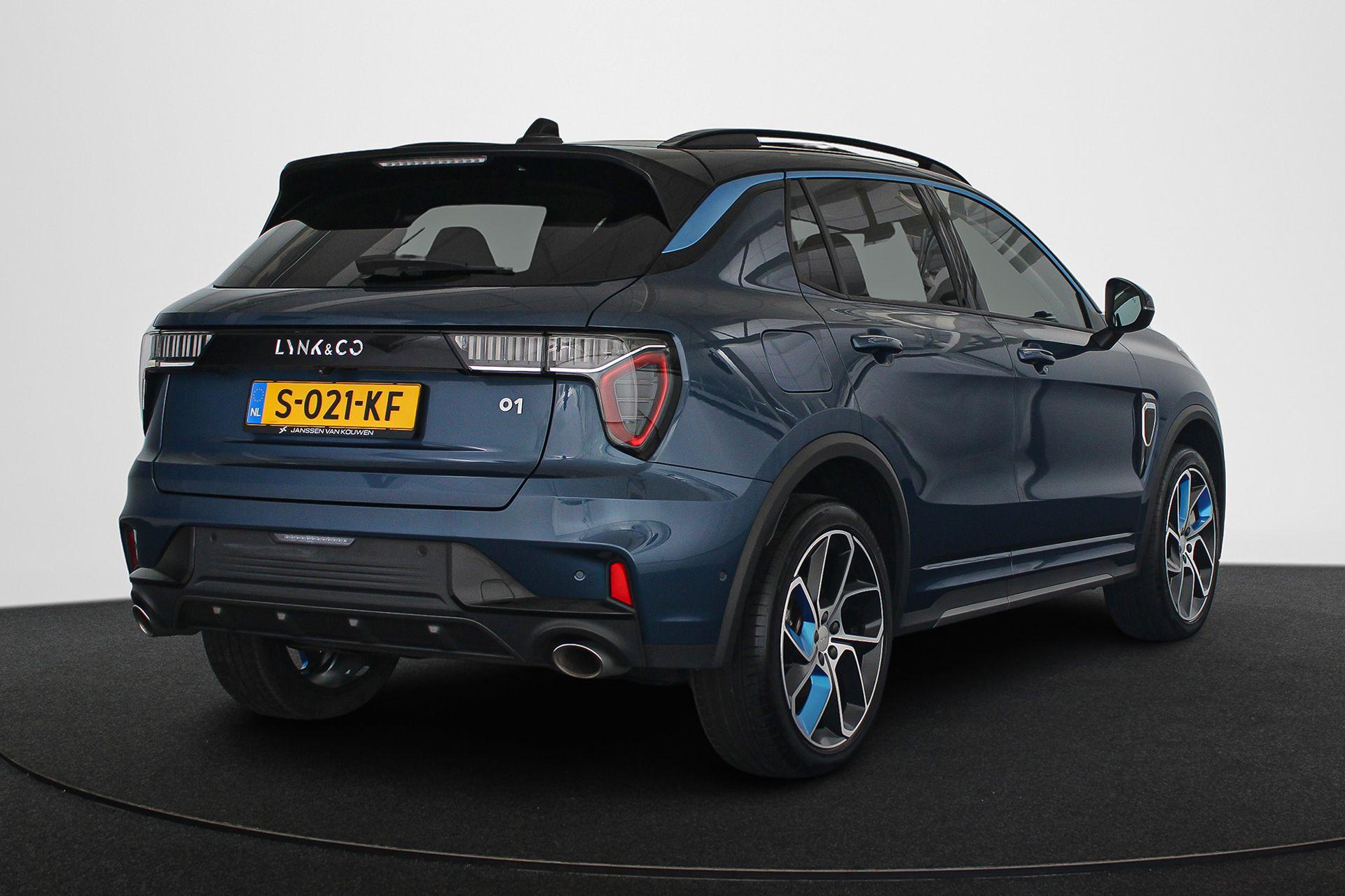 Lynk & Co 01