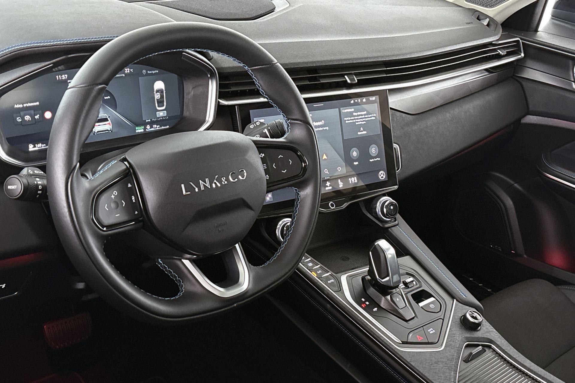 Lynk & Co 01