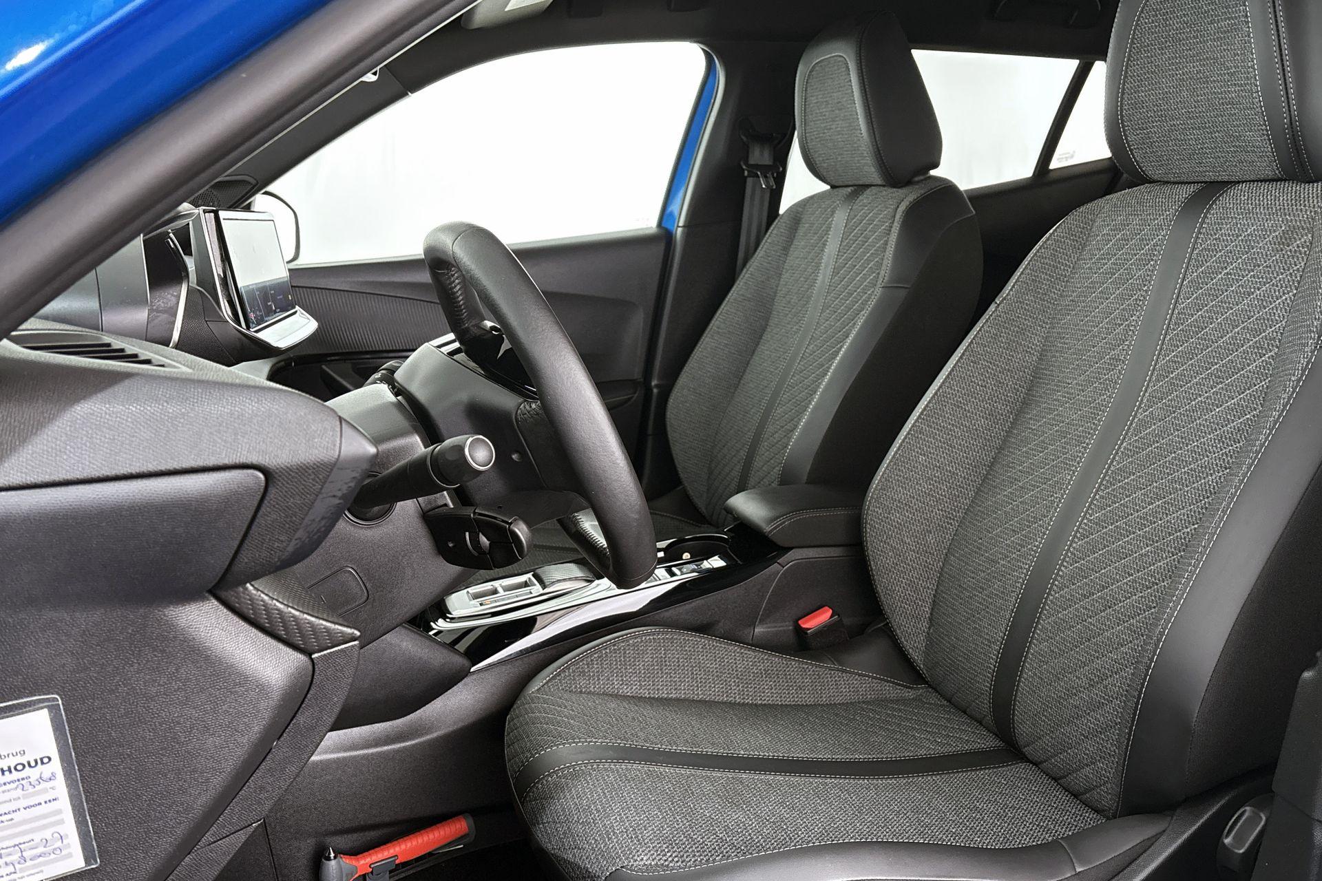 Peugeot e-2008