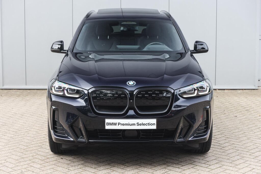 BMW iX3 6