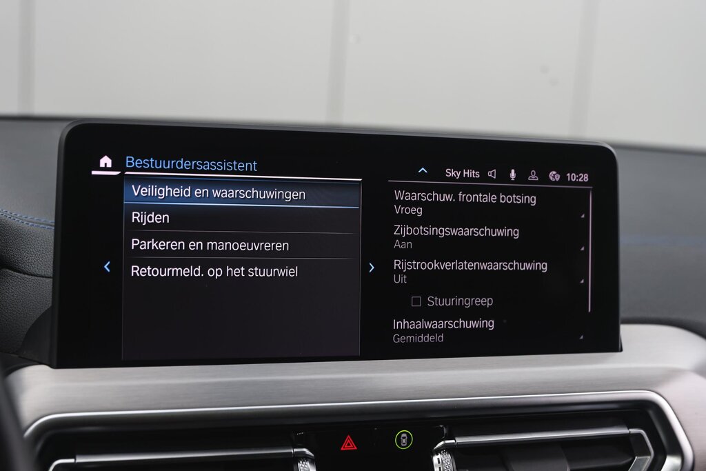 BMW iX3 25