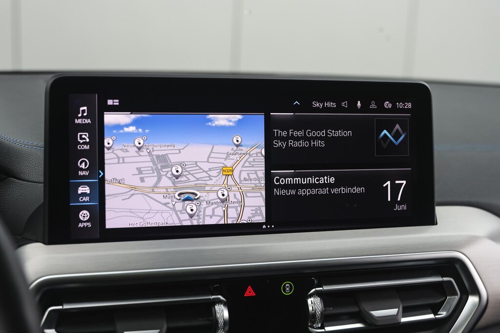 BMW iX3 28