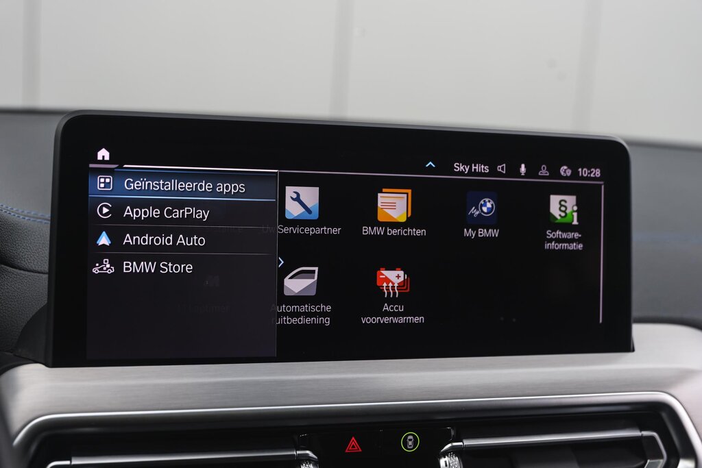 BMW iX3 31