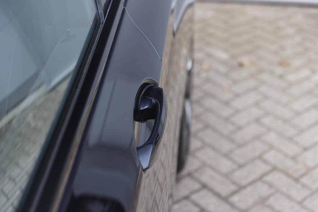 BMW iX3 36