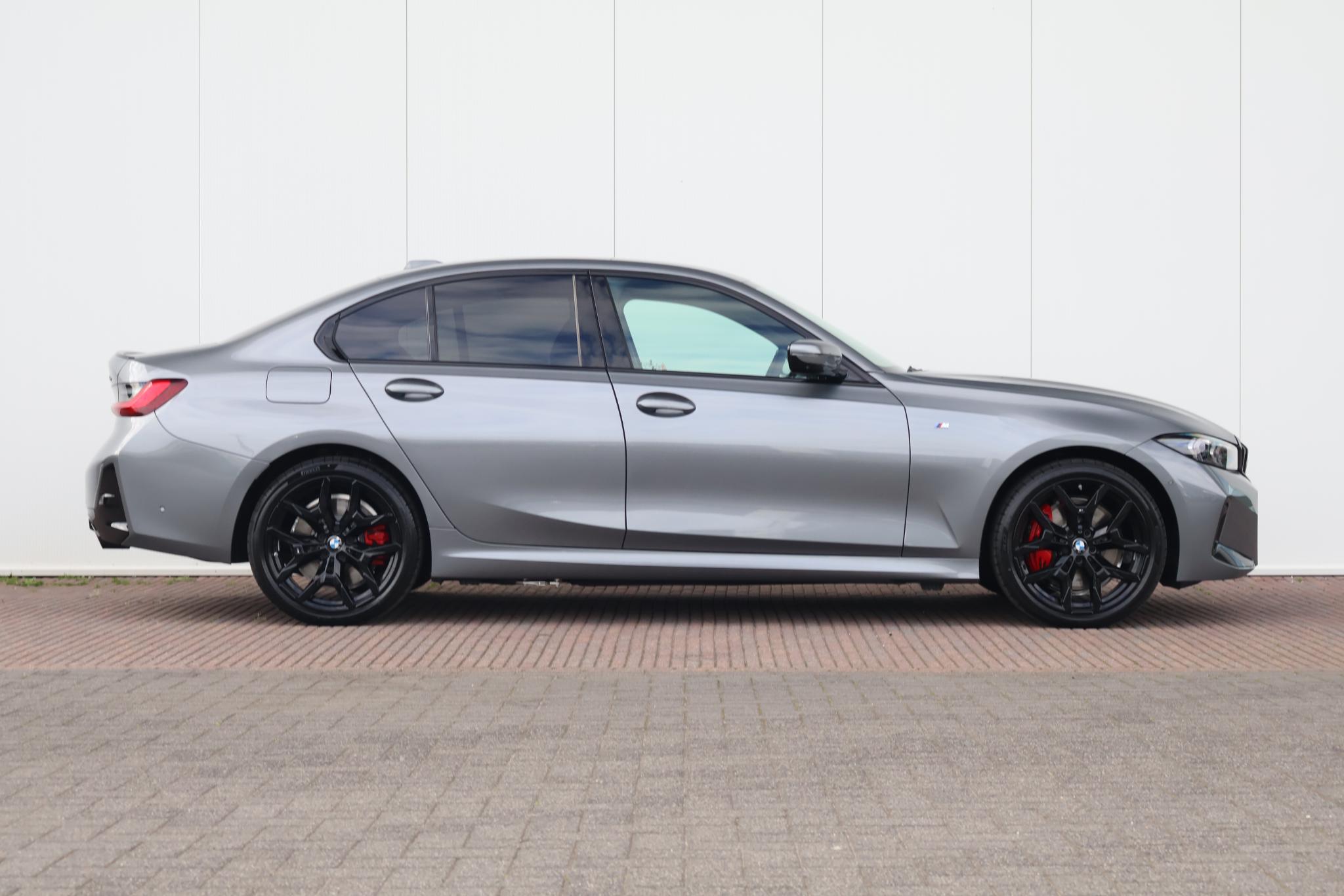 BMW 3 Serie 330e M Sport Edition - Afbeelding 5