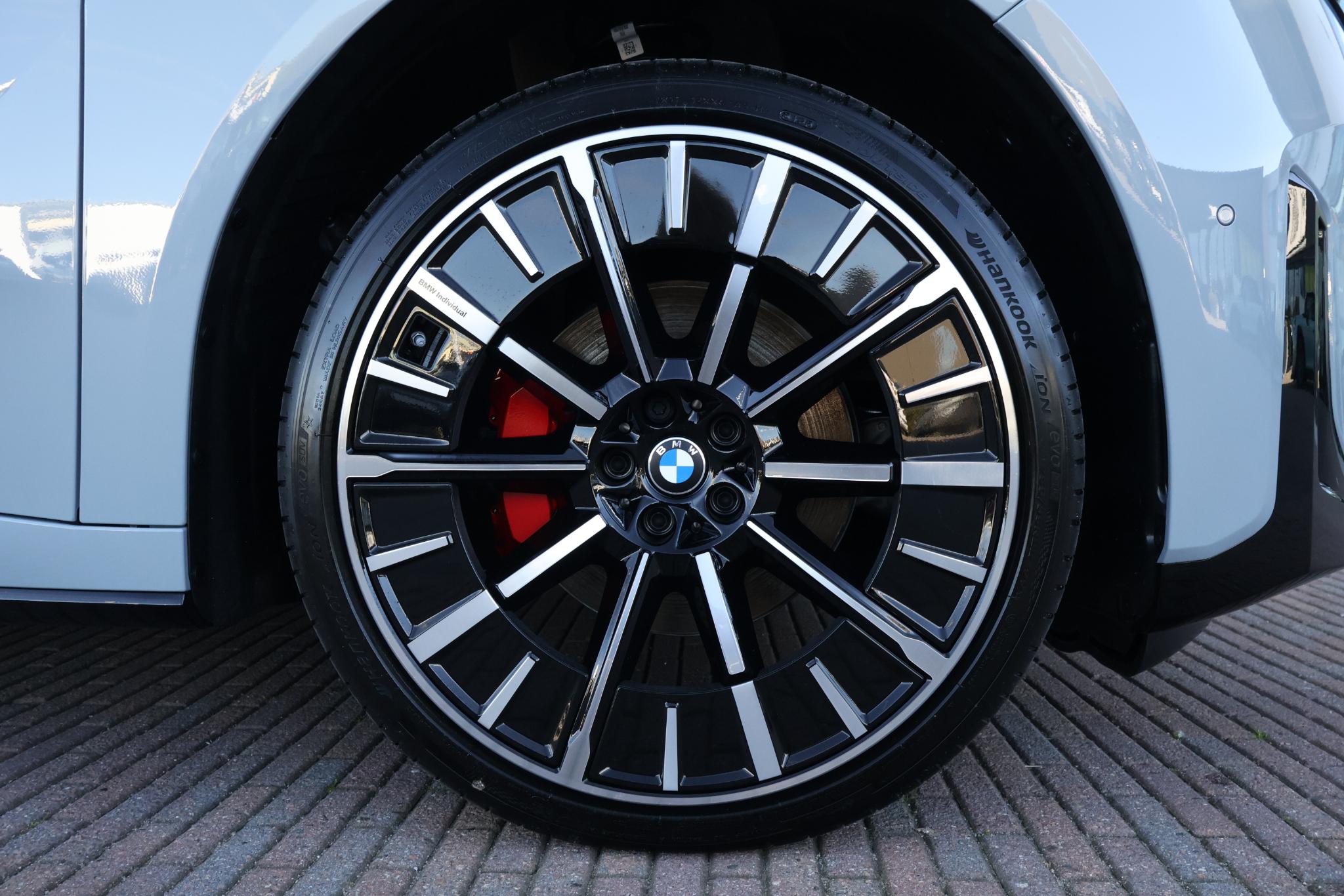 BMW iX3