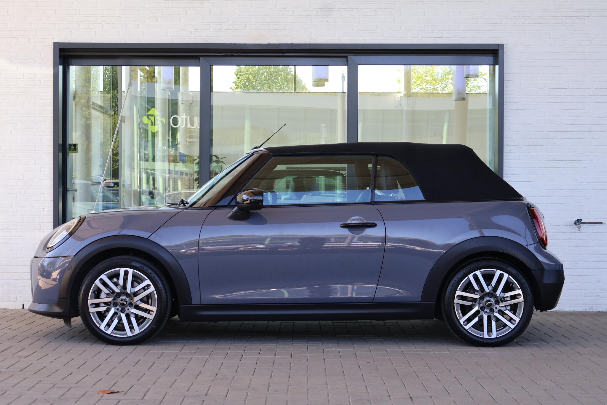 MINI Cabrio