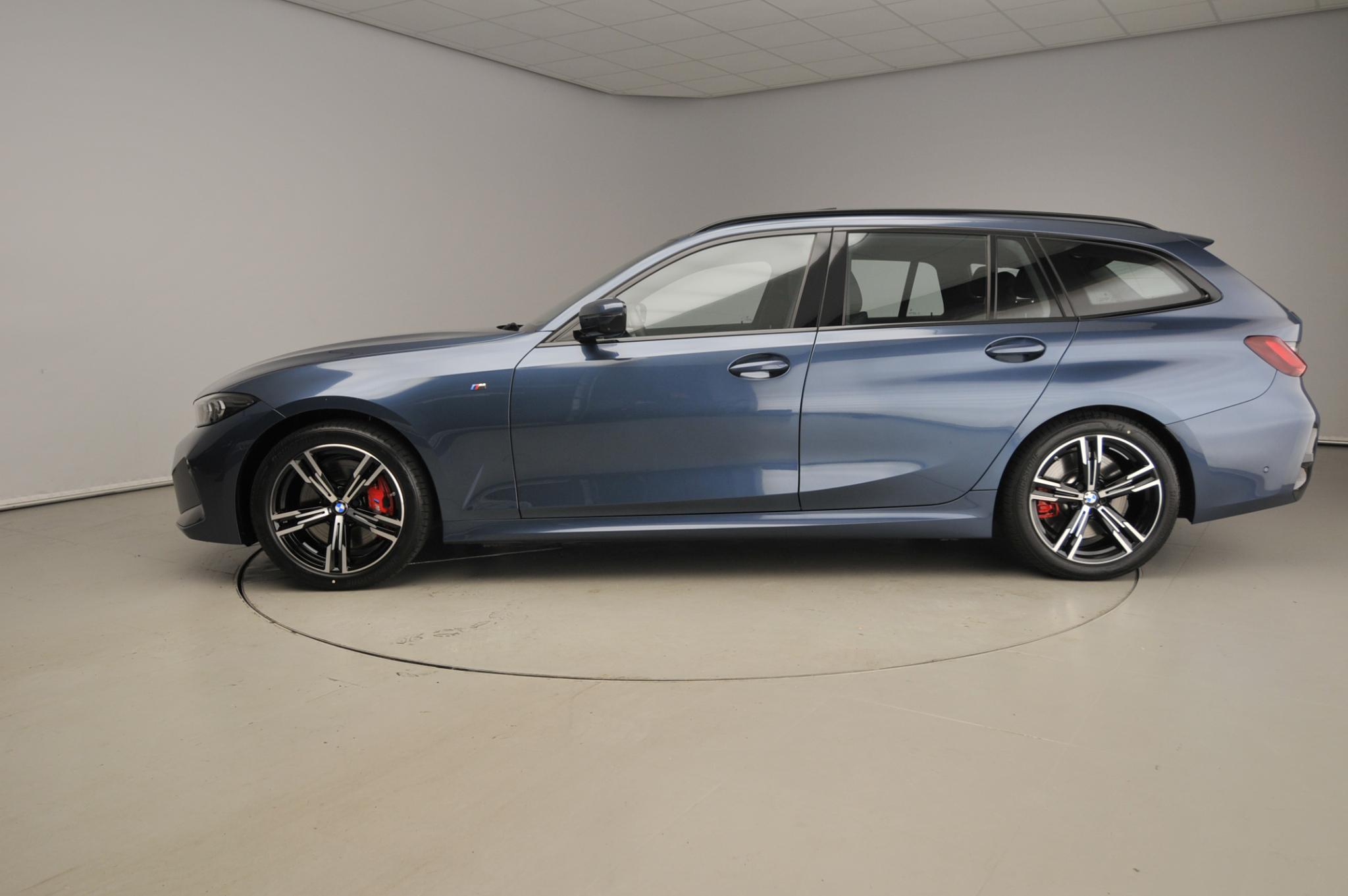 BMW 3 Serie Touring 330i xDrive - Afbeelding 2