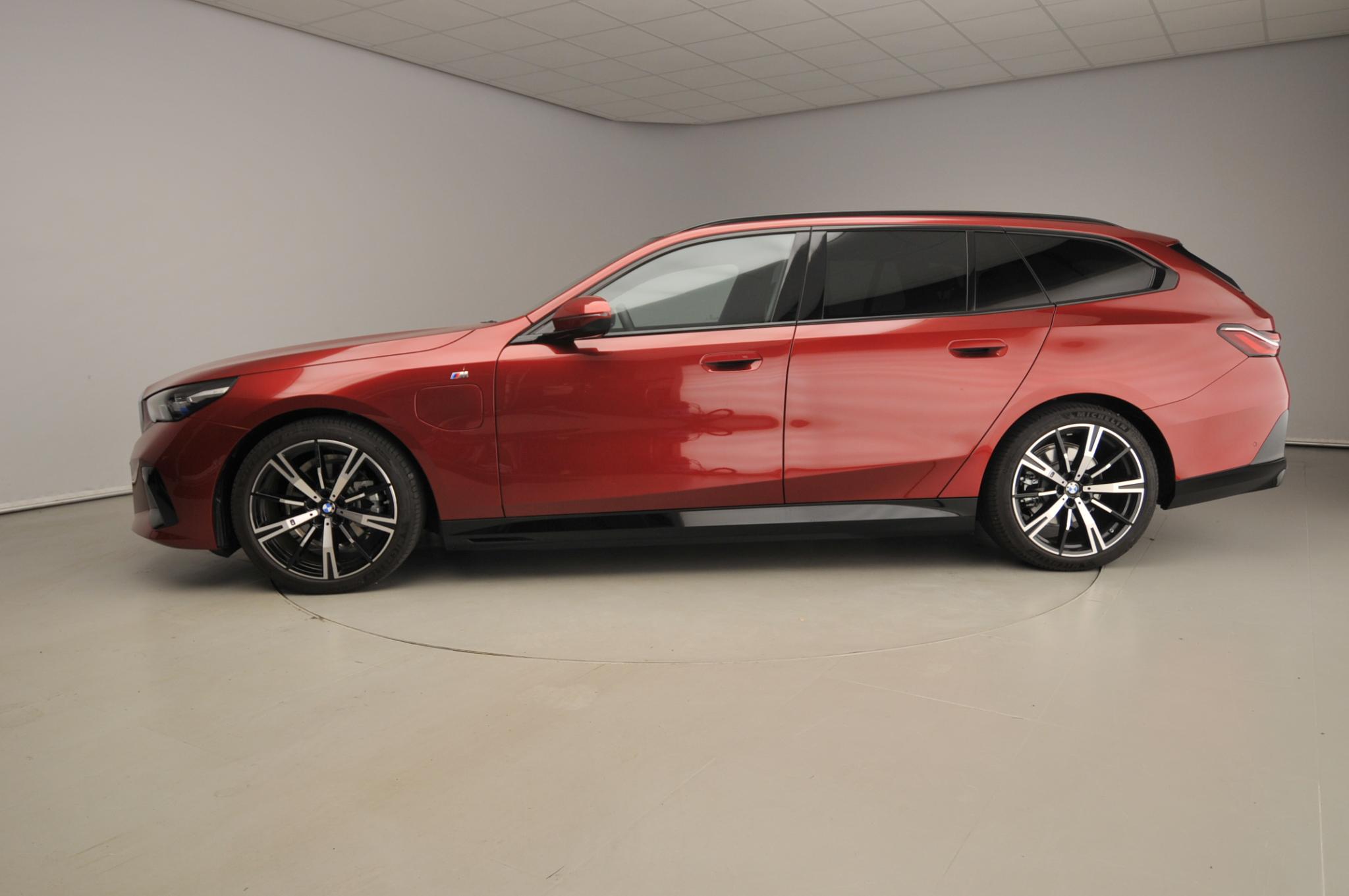BMW 5 Serie Touring 530e - Afbeelding 2