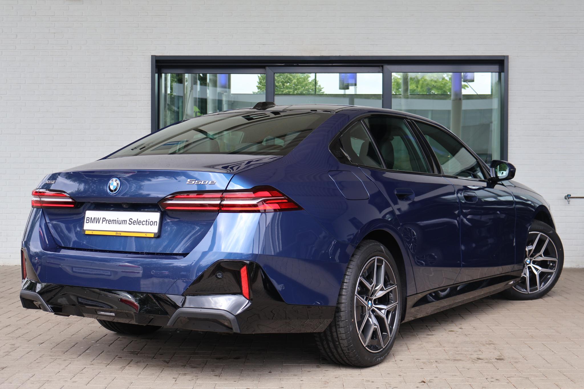 BMW 5 Serie Sedan 550e xDrive - Afbeelding 2