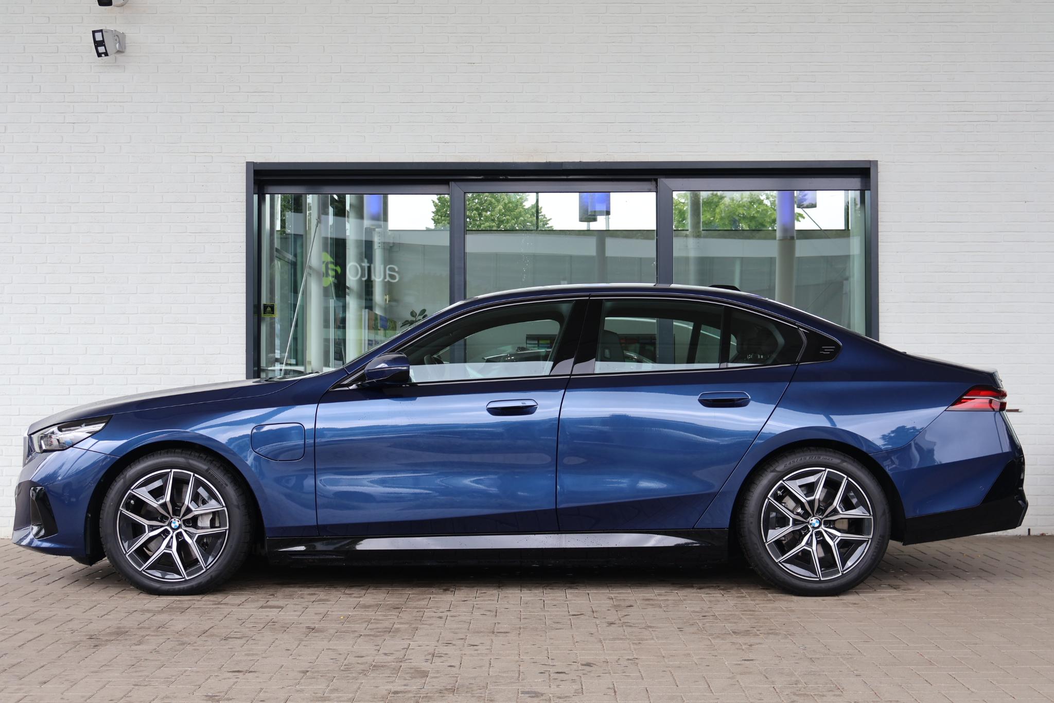 BMW 5 Serie Sedan 550e xDrive - Afbeelding 5