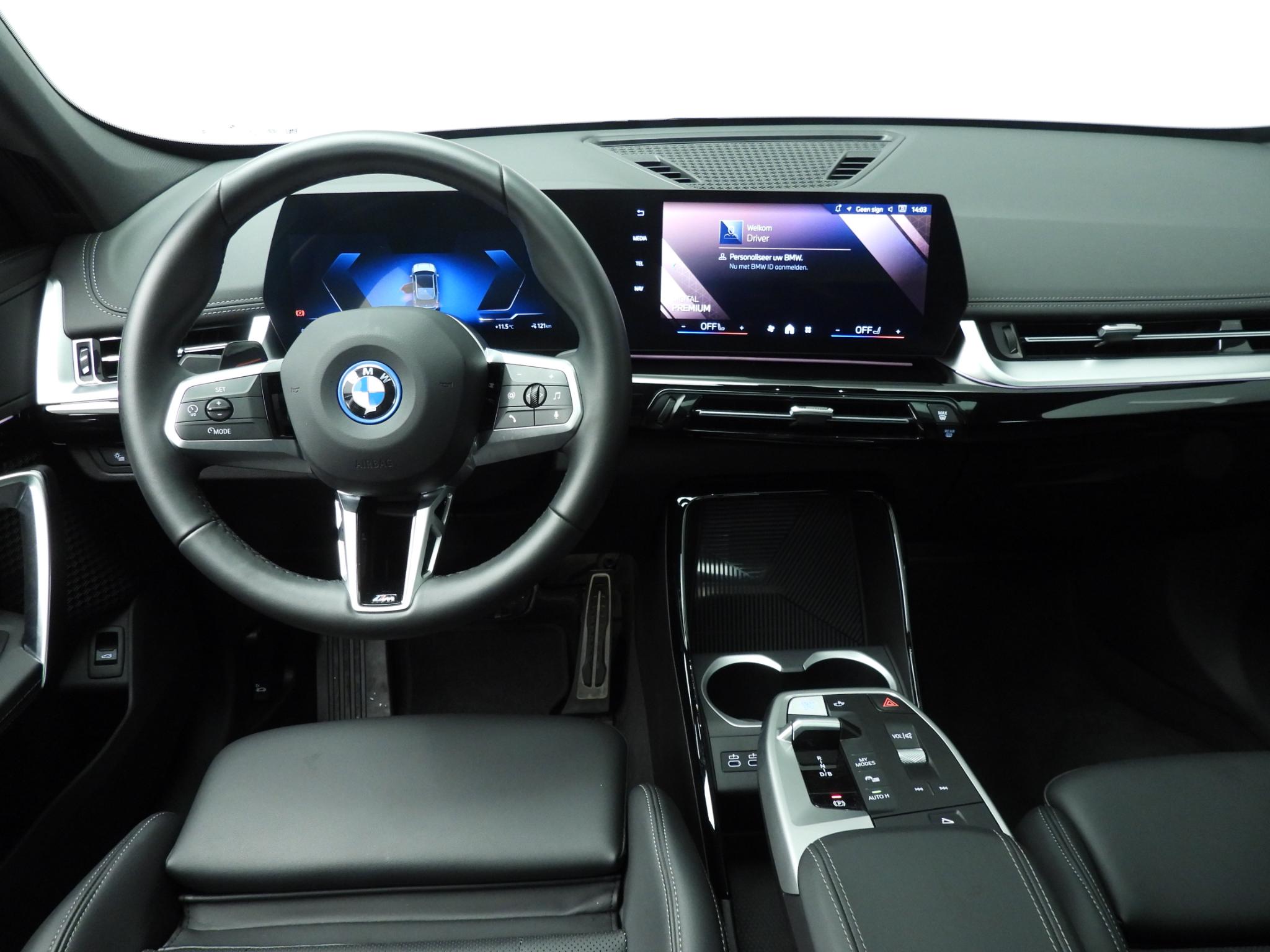 BMW iX1