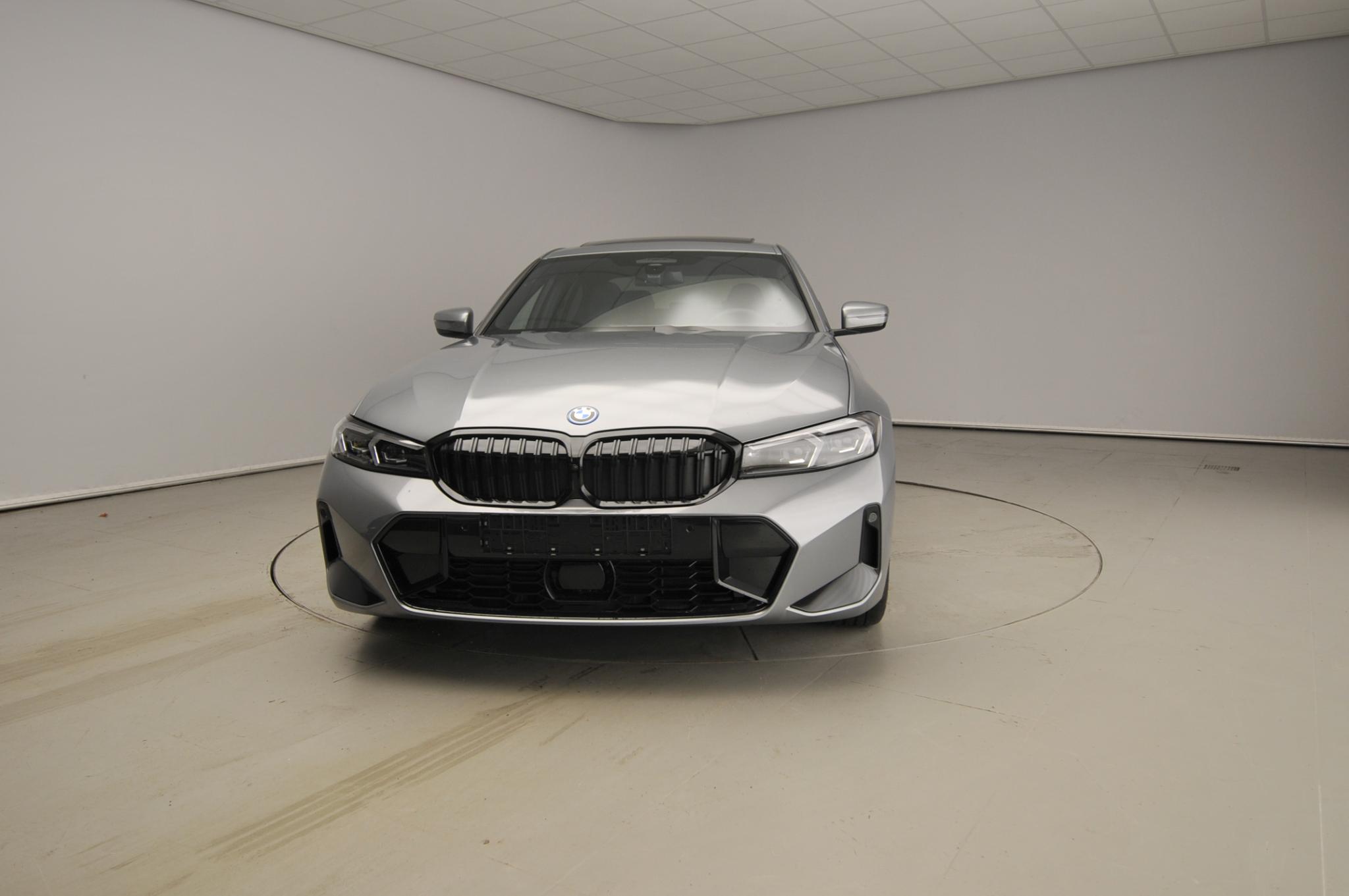 BMW 3 Serie Sedan 330e - Afbeelding 5
