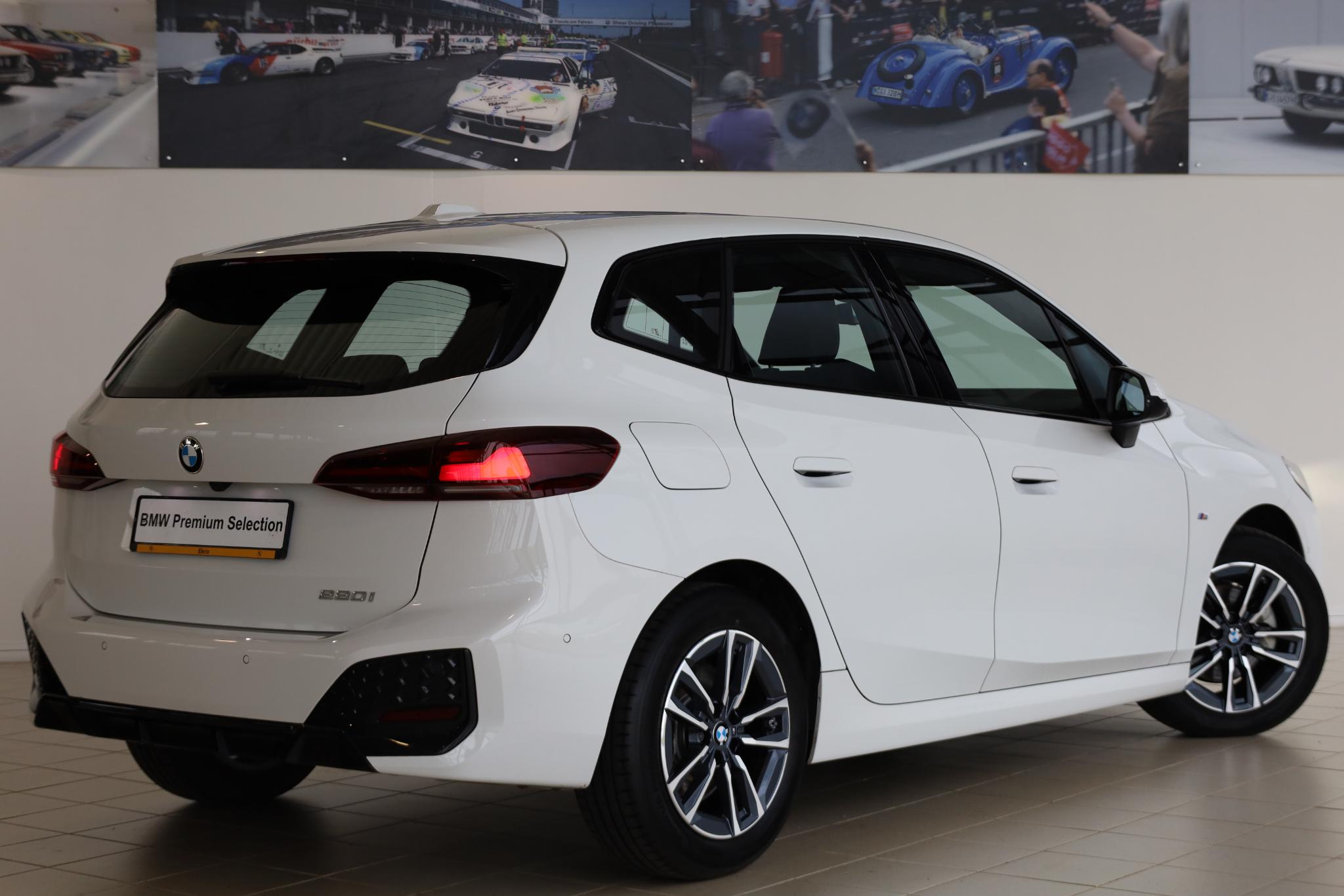 BMW 2 Serie Active Tourer 220i - Afbeelding 2