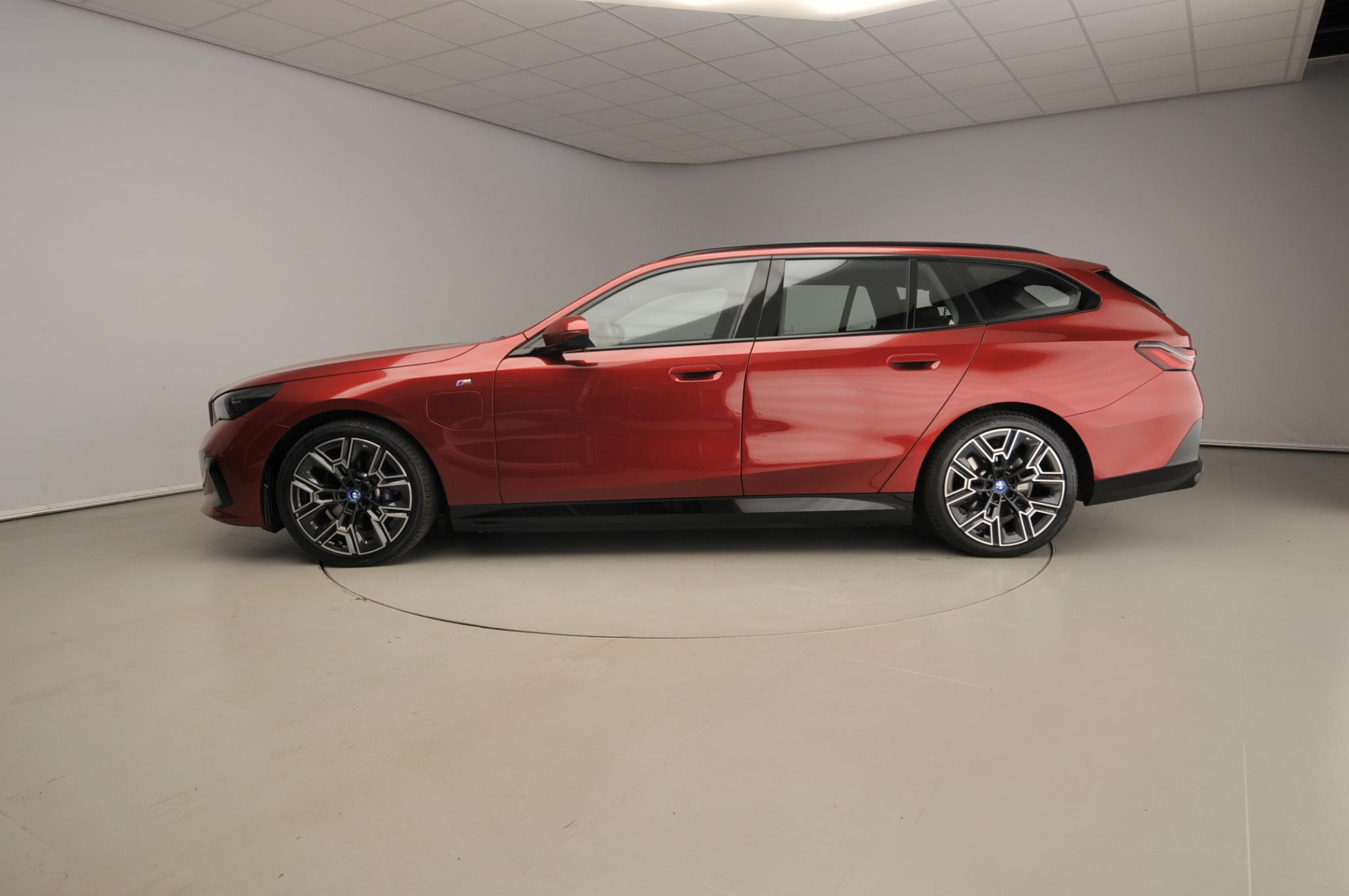 BMW 5 Serie Touring 530e - Afbeelding 2