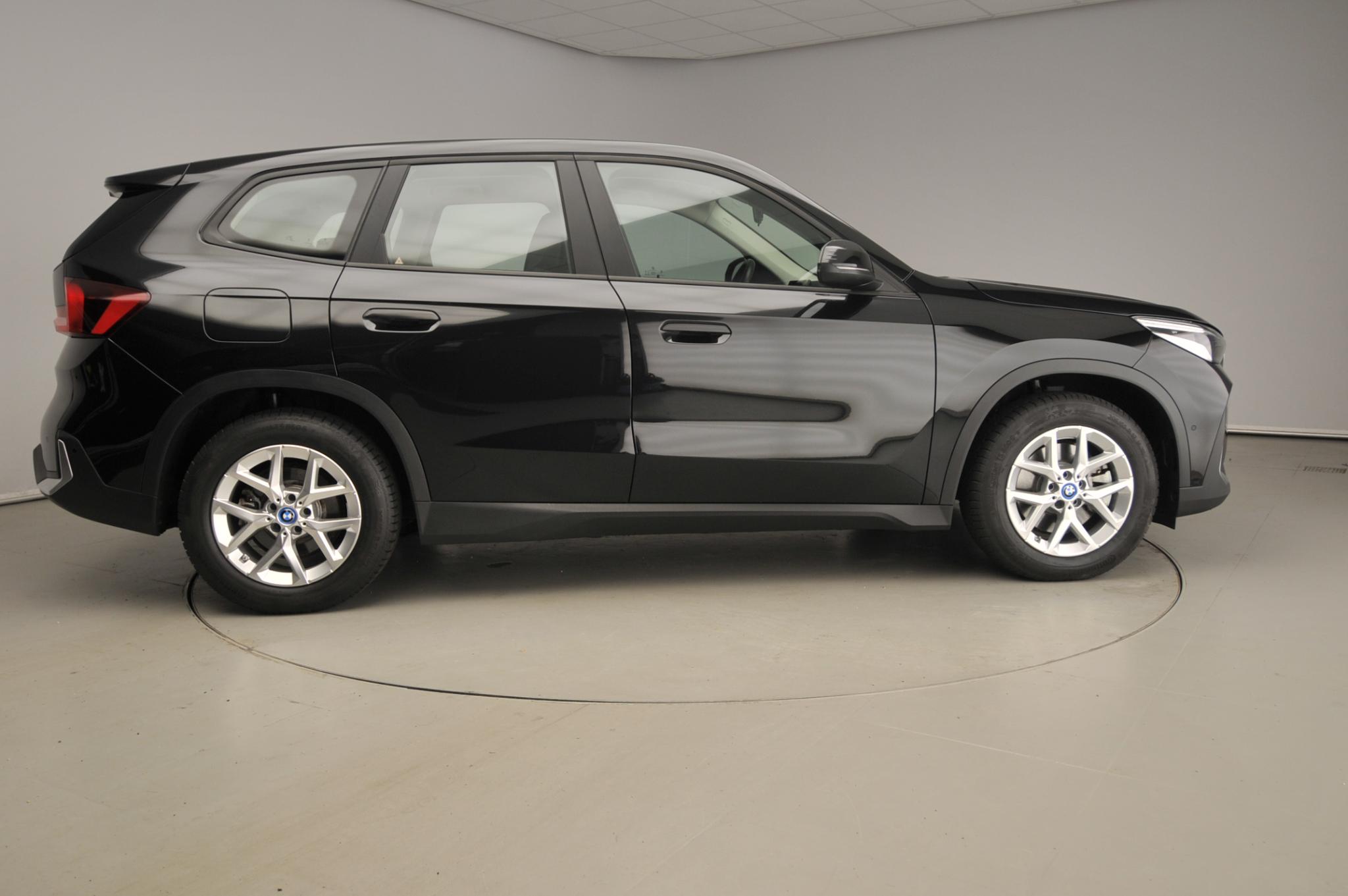 BMW iX1 xDrive30 - Afbeelding 4