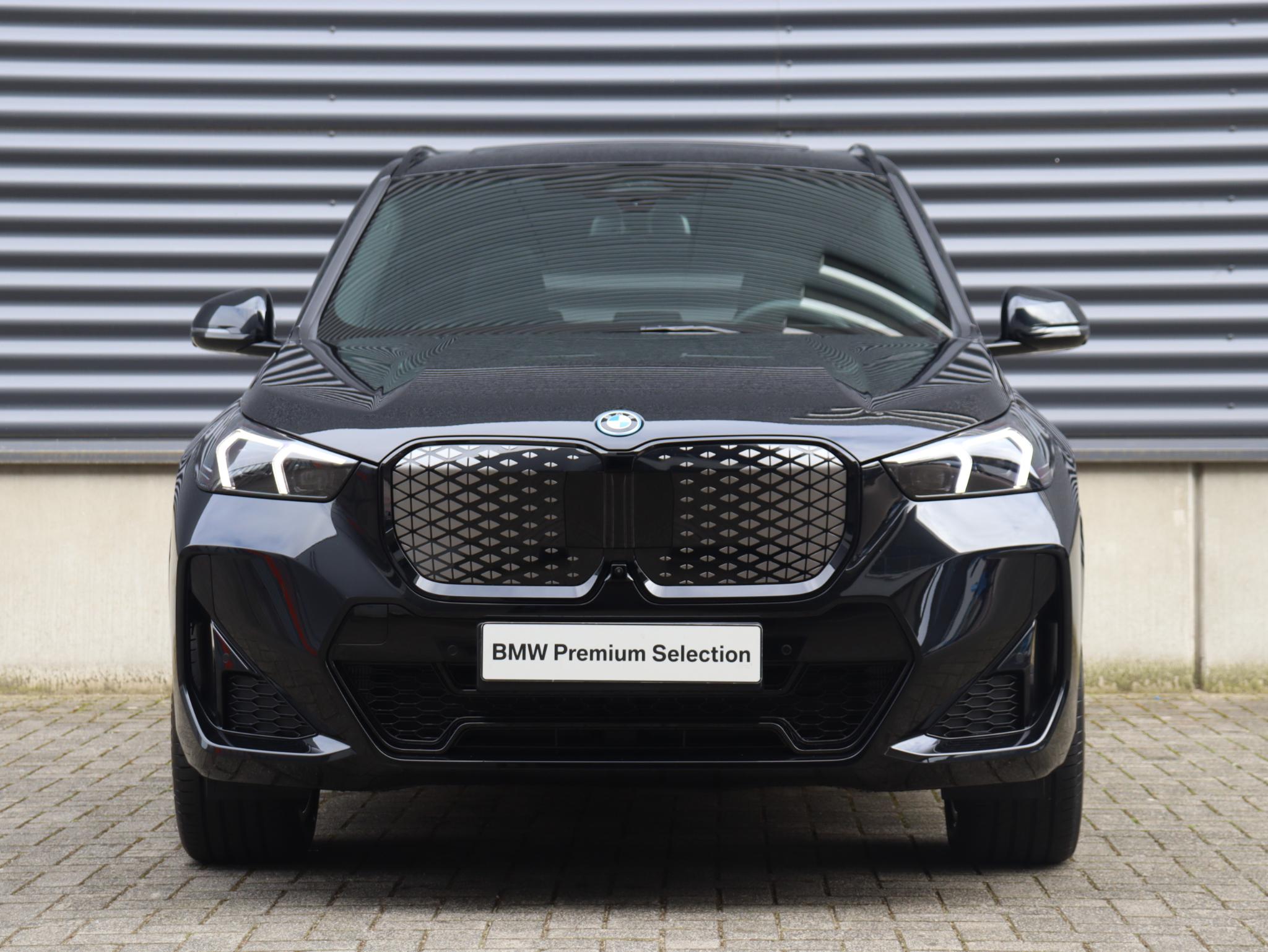BMW iX1 eDrive20 - Afbeelding 3