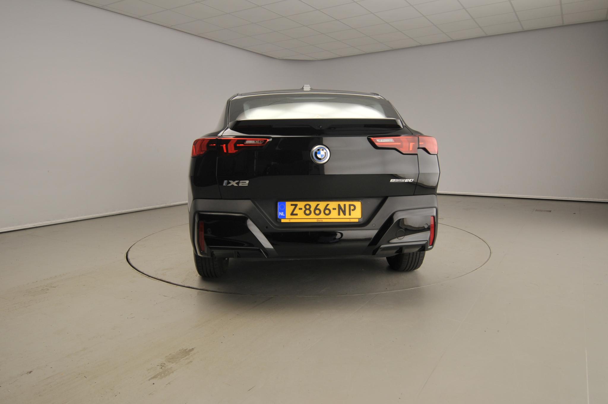BMW iX2 eDrive20 - Afbeelding 4