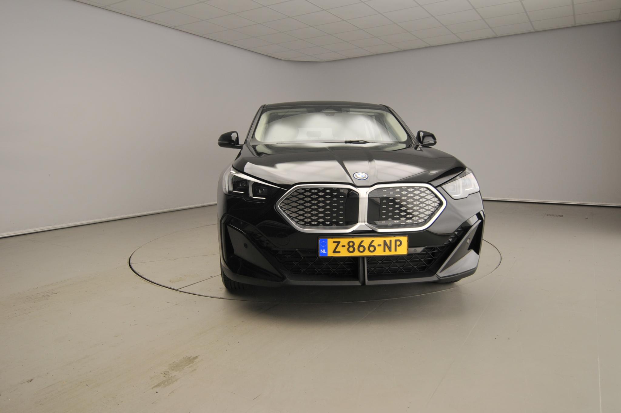 BMW iX2