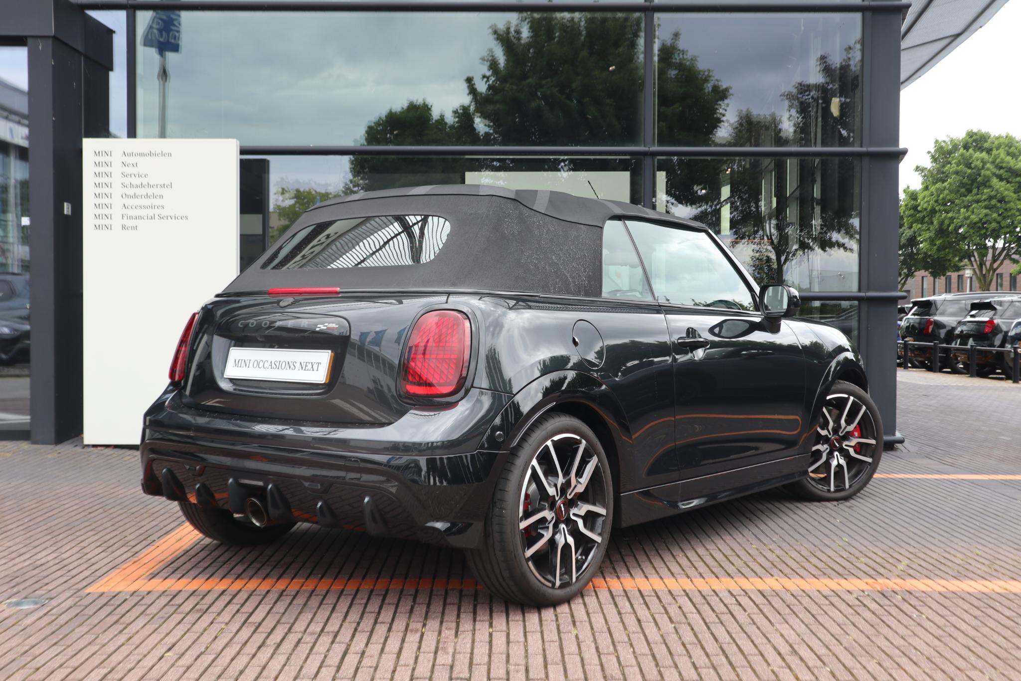 MINI Cabrio JCW - Afbeelding 2