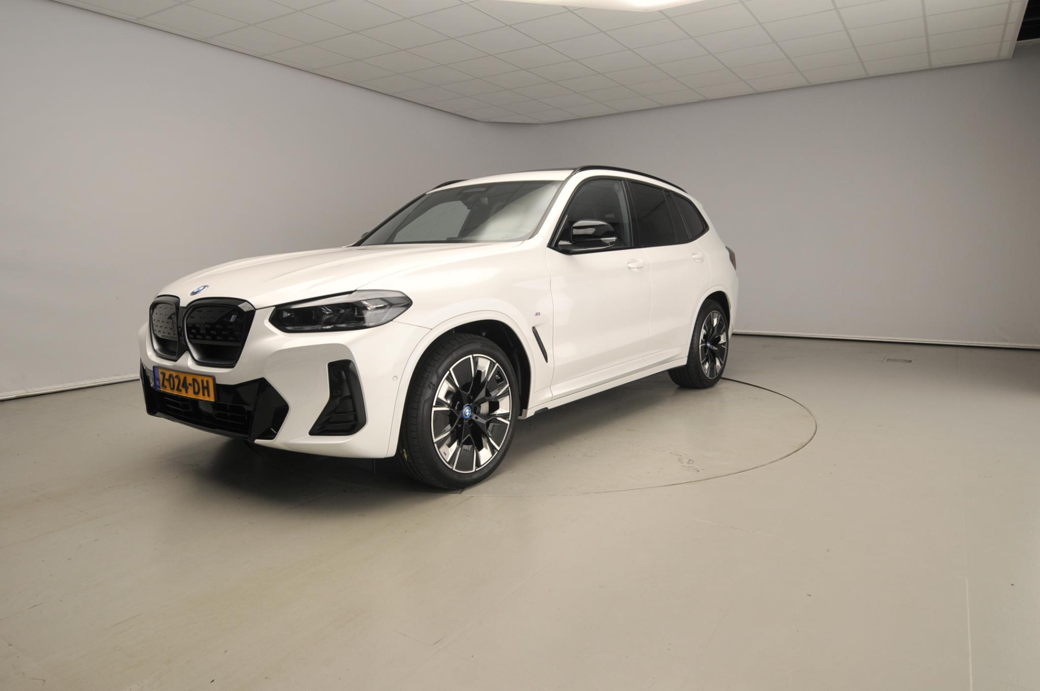 BMW iX3 High Executive