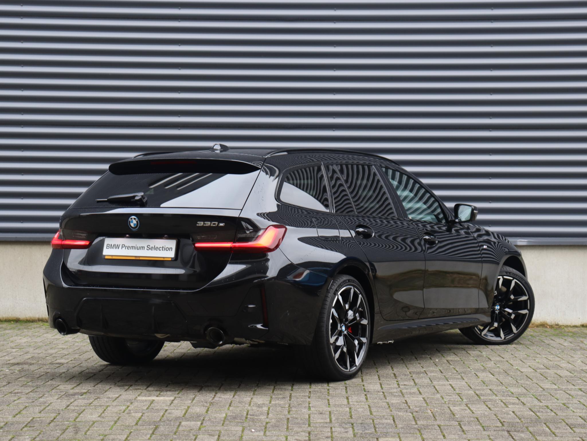 BMW 3-serie Touring 330e - Afbeelding 2