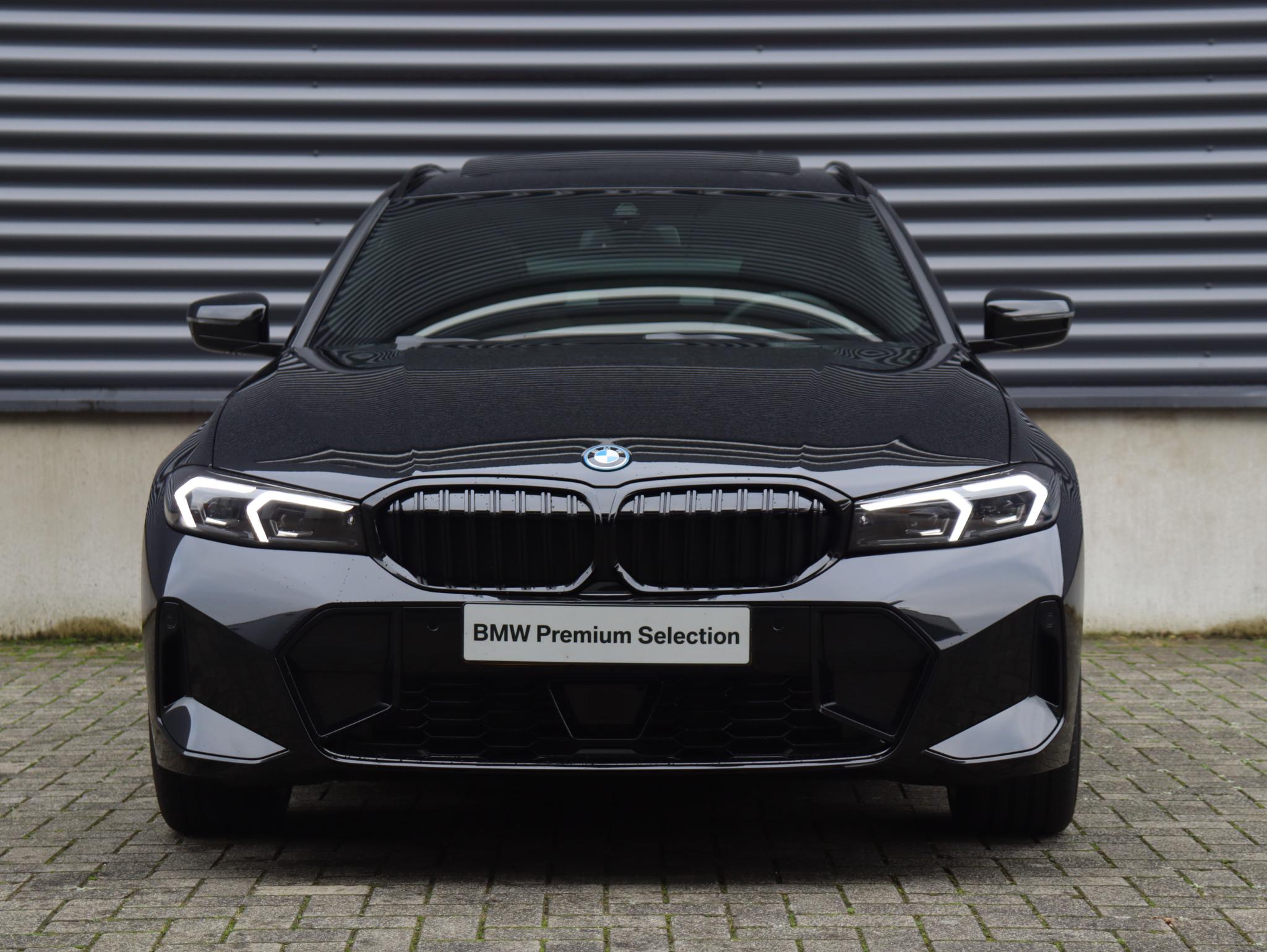BMW 3-serie Touring 330e - Afbeelding 3