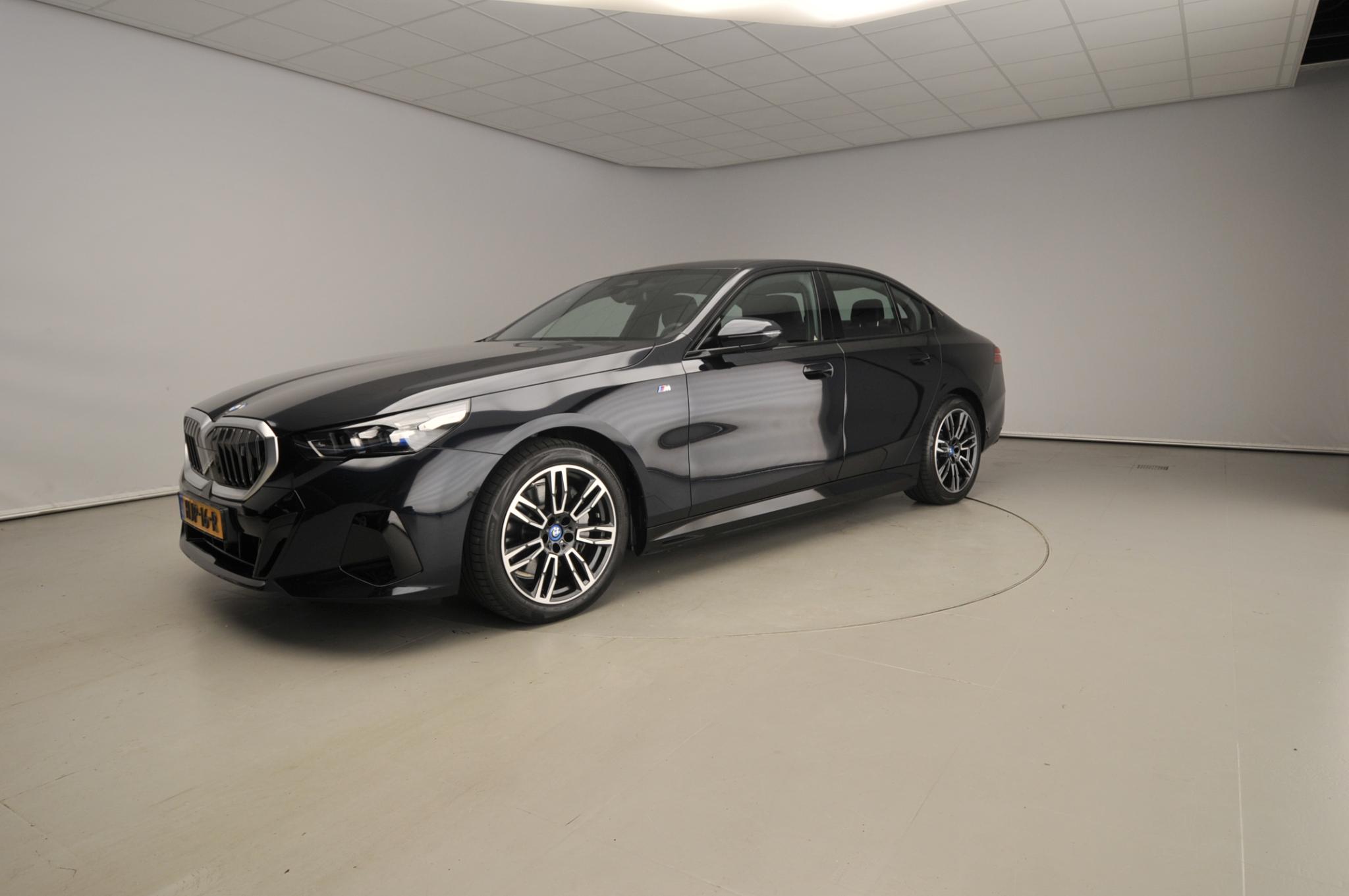 BMW i5 Sedan eDrive40