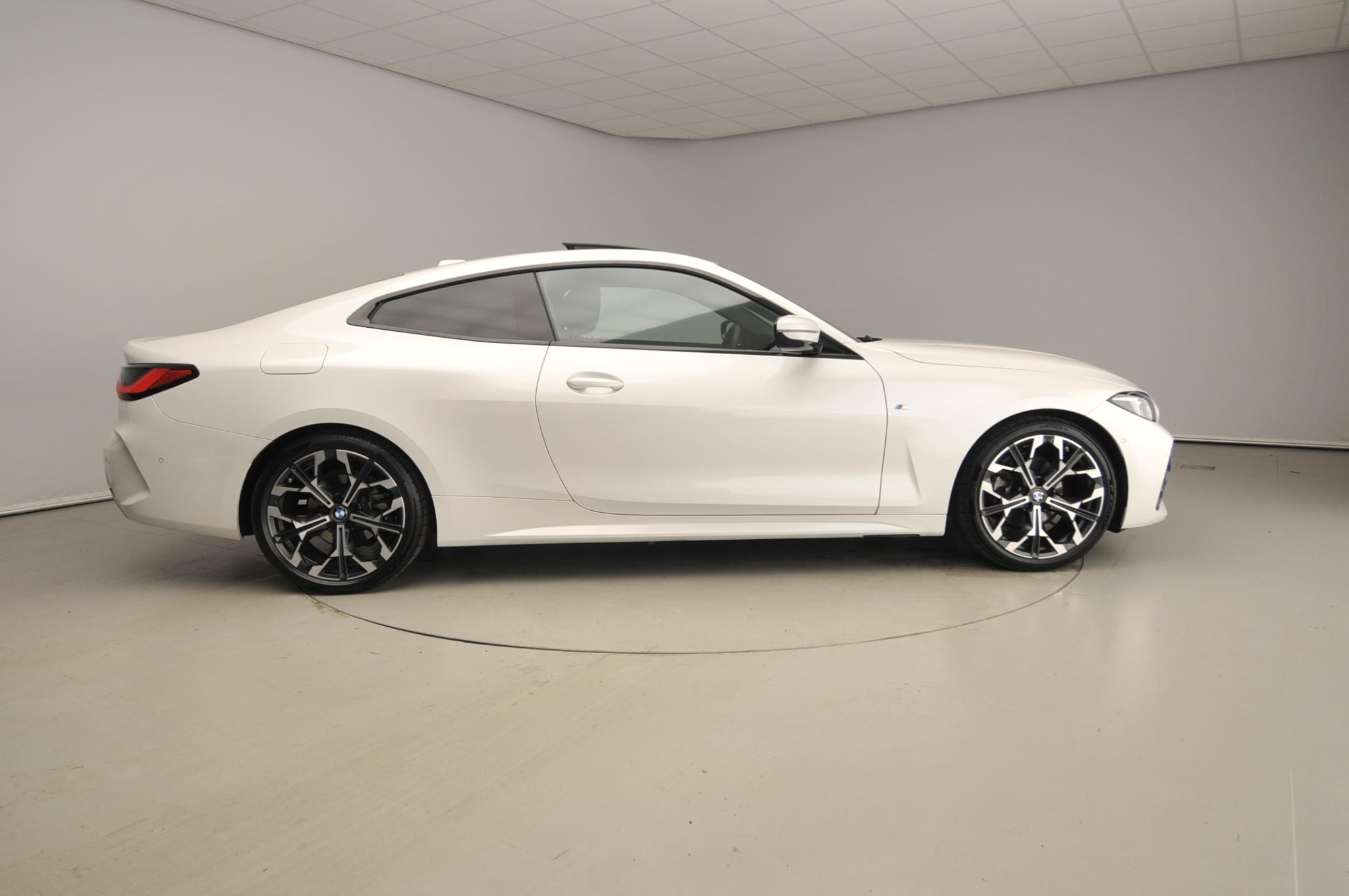 BMW 4 Serie Coupé 420i - Afbeelding 4