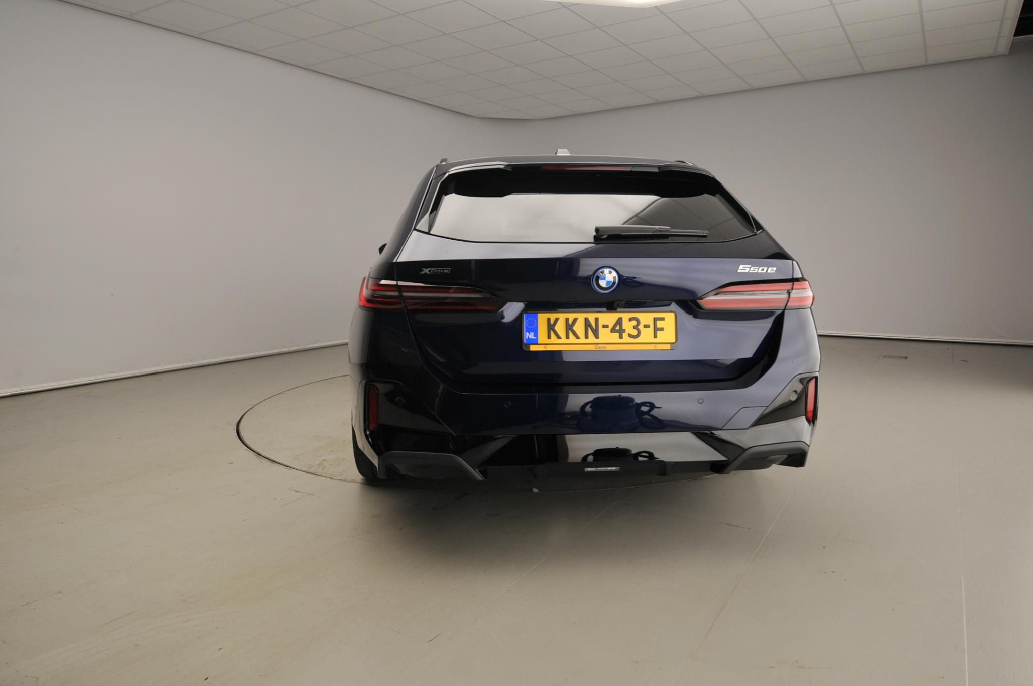 BMW 5 Serie Touring 550e xDrive - Afbeelding 3