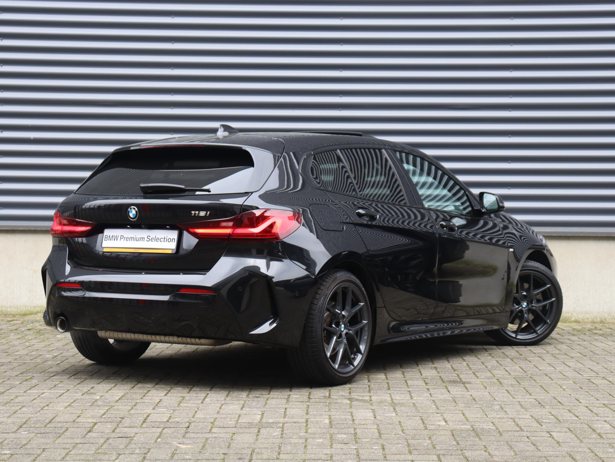BMW 1 Serie 5-deurs 118i - Afbeelding 2
