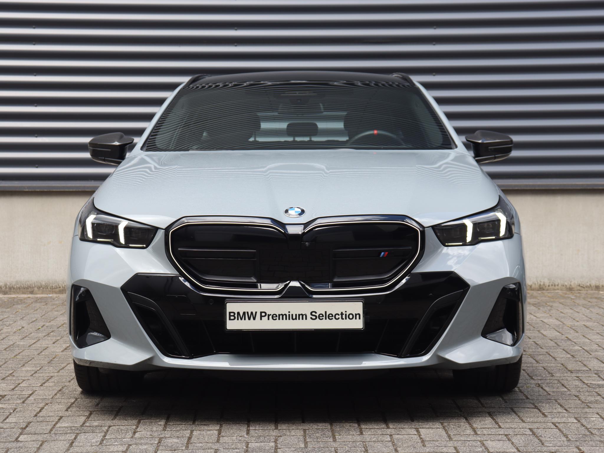 BMW i5 Touring M60 xDrive - Afbeelding 3