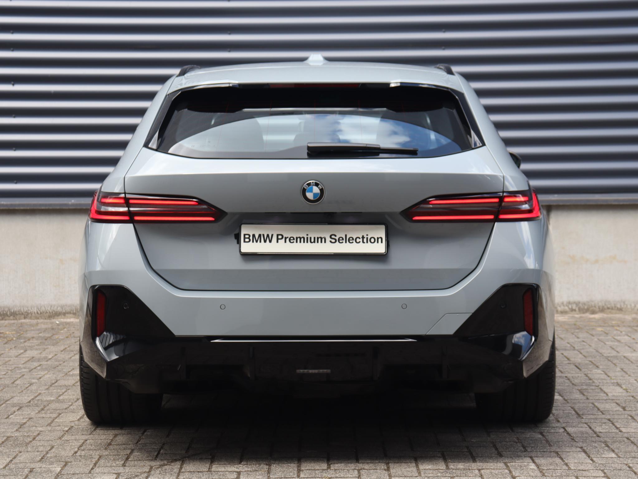BMW i5 Touring M60 xDrive - Afbeelding 4