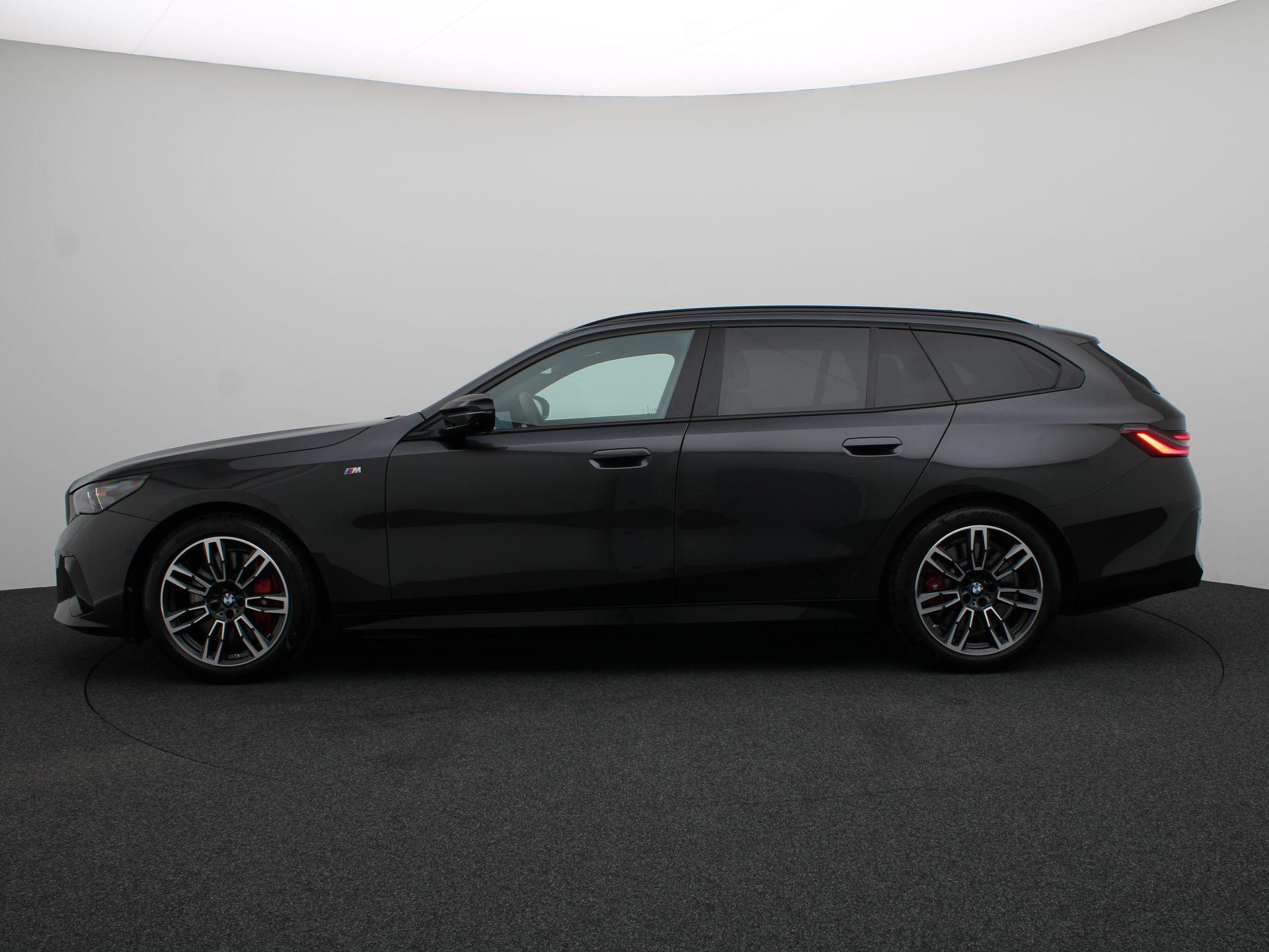 BMW i5 Touring M60 xDrive - Afbeelding 4