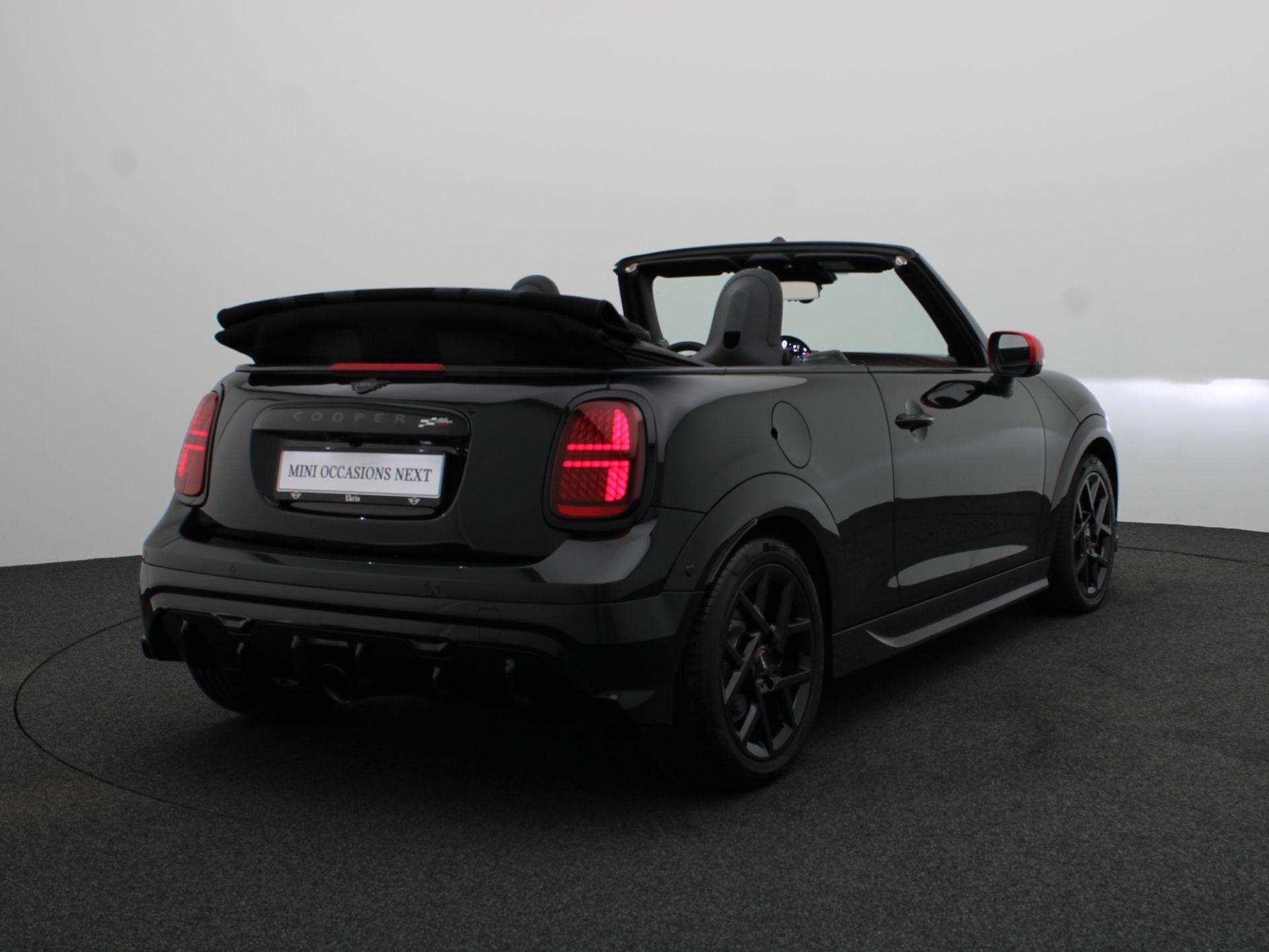 MINI Cabrio John Cooper Works - Afbeelding 2